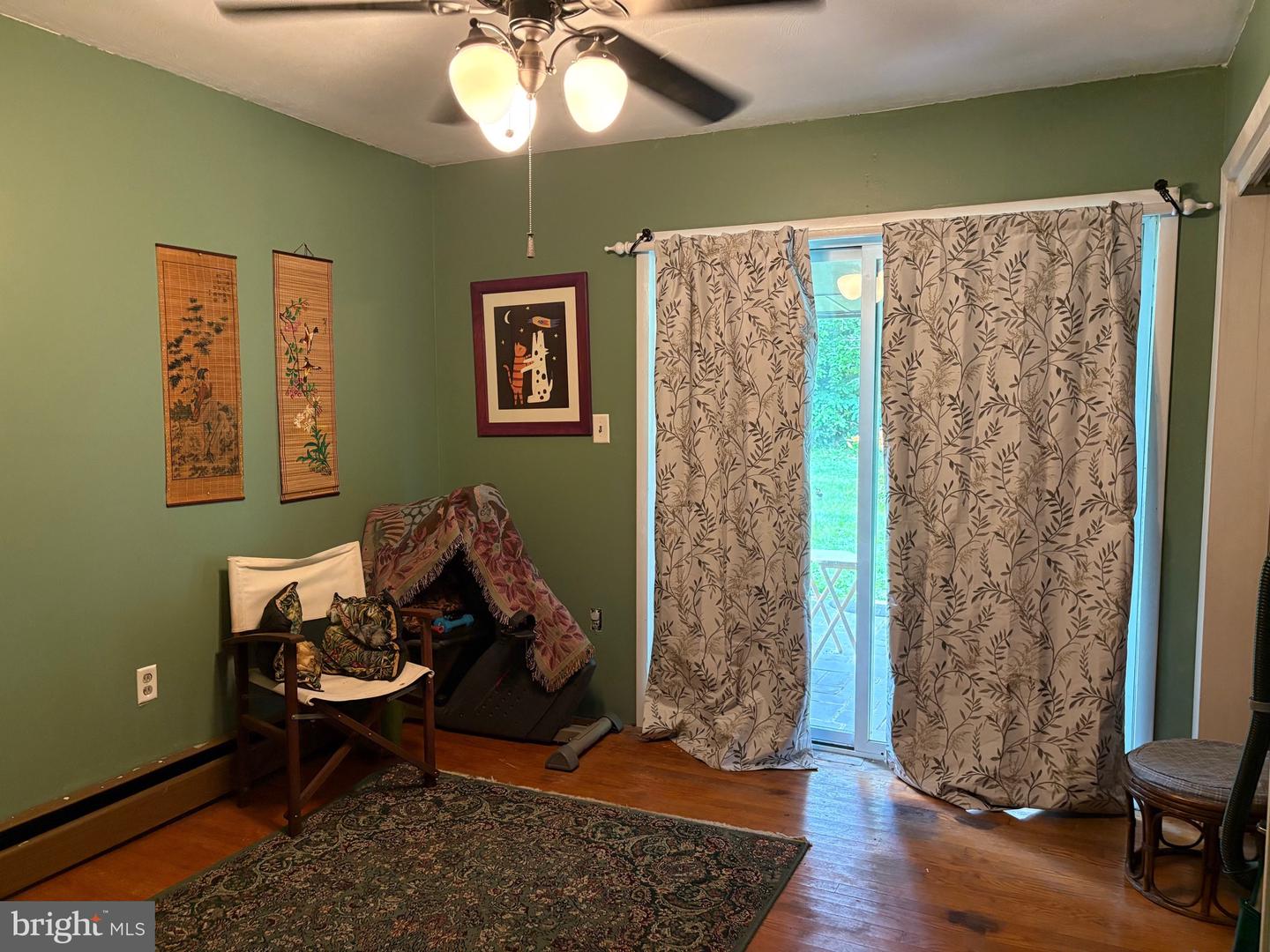 425 BEECHCROFT RD, WINCHESTER, Virginia 22601, 4 Bedrooms Bedrooms, ,1 BathroomBathrooms,Residential,For sale,425 BEECHCROFT RD,VAWI2007890 MLS # VAWI2007890