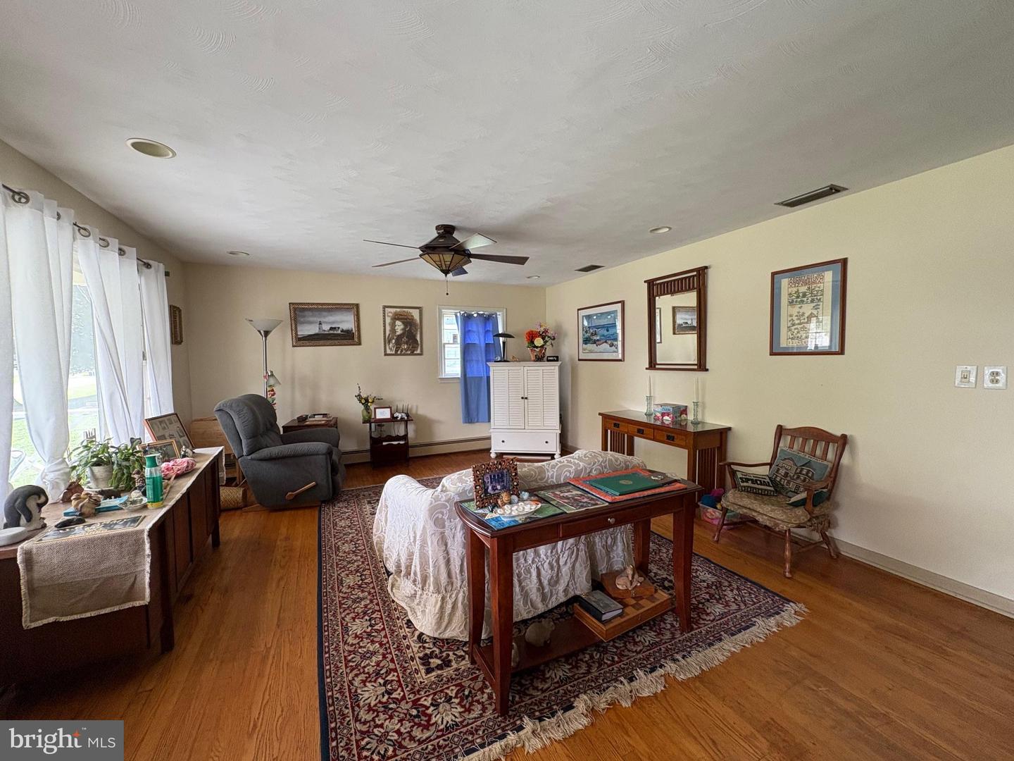 425 BEECHCROFT RD, WINCHESTER, Virginia 22601, 4 Bedrooms Bedrooms, ,1 BathroomBathrooms,Residential,For sale,425 BEECHCROFT RD,VAWI2007890 MLS # VAWI2007890