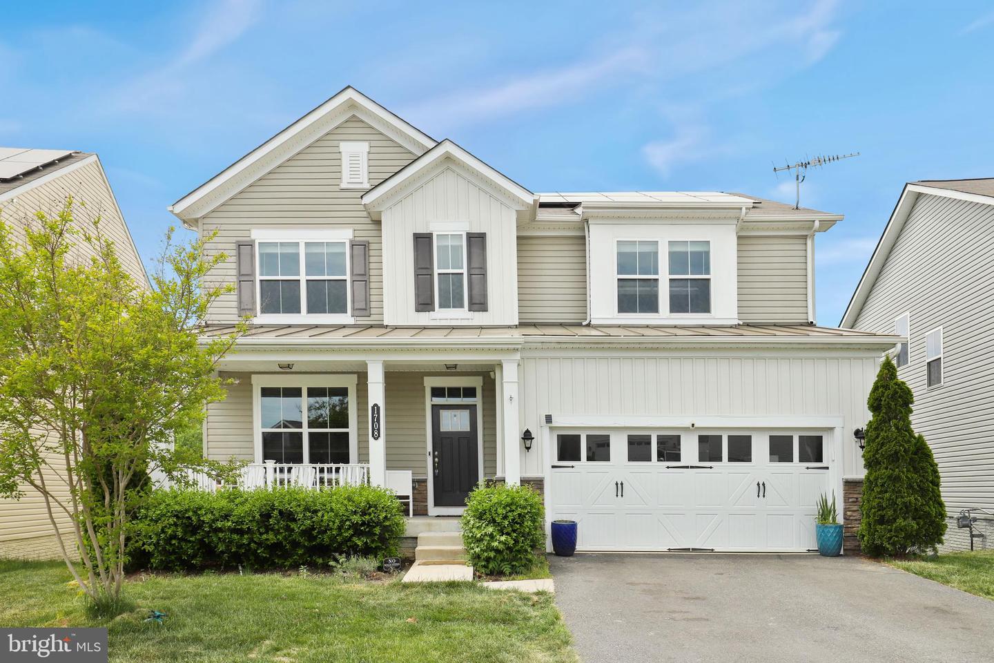 1708 HUDGINS FARM CIR, FREDERICKSBURG, Virginia 22408, 5 Bedrooms Bedrooms, ,4 BathroomsBathrooms,Residential,For sale,1708 HUDGINS FARM CIR,VASP2033656 MLS # VASP2033656