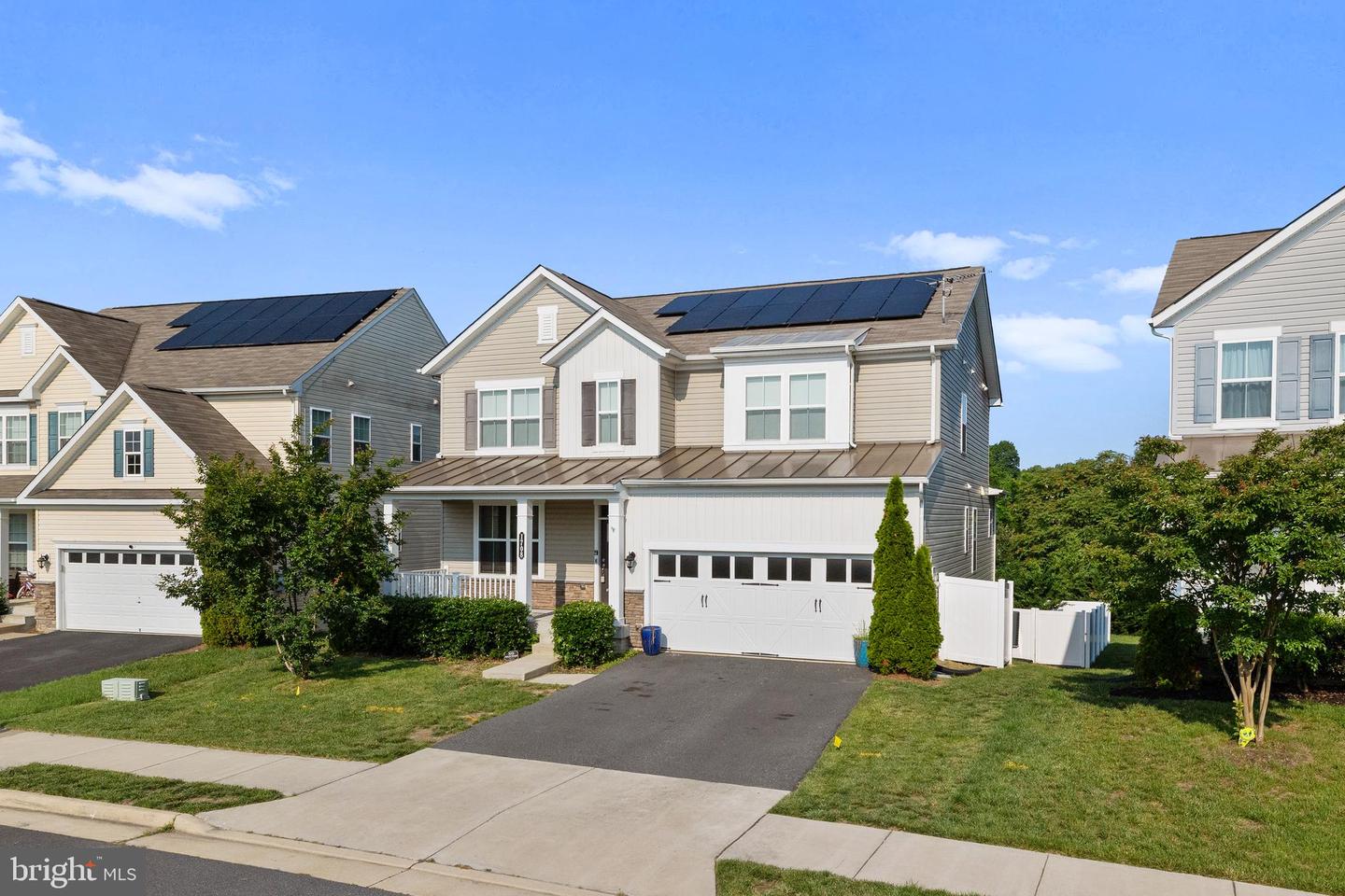 1708 HUDGINS FARM CIR, FREDERICKSBURG, Virginia 22408, 5 Bedrooms Bedrooms, ,4 BathroomsBathrooms,Residential,For sale,1708 HUDGINS FARM CIR,VASP2033656 MLS # VASP2033656