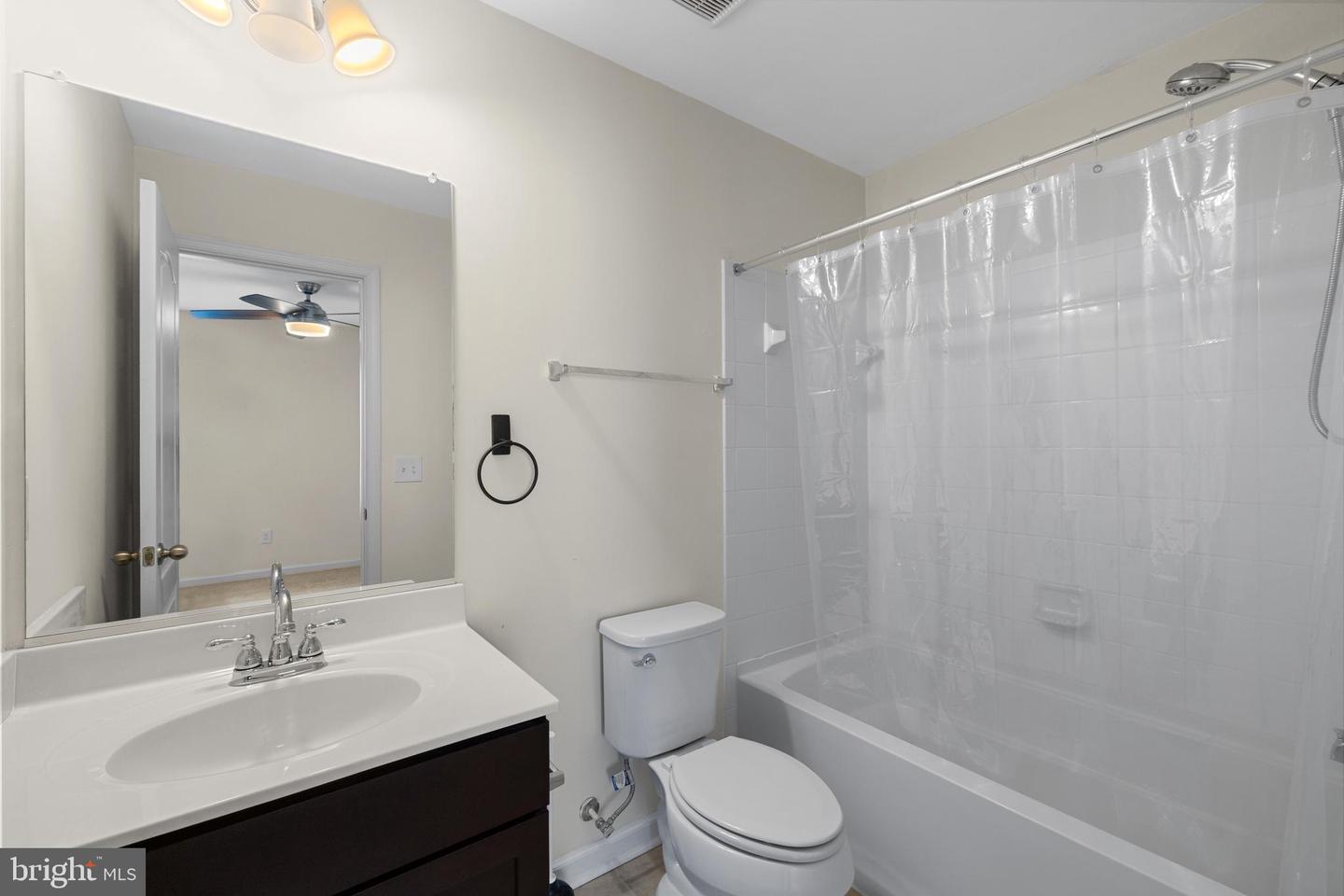 1708 HUDGINS FARM CIR, FREDERICKSBURG, Virginia 22408, 5 Bedrooms Bedrooms, ,4 BathroomsBathrooms,Residential,For sale,1708 HUDGINS FARM CIR,VASP2033656 MLS # VASP2033656