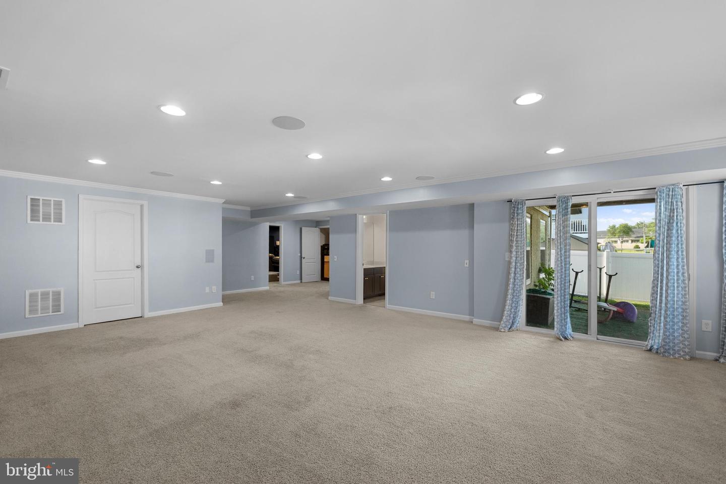 1708 HUDGINS FARM CIR, FREDERICKSBURG, Virginia 22408, 5 Bedrooms Bedrooms, ,4 BathroomsBathrooms,Residential,For sale,1708 HUDGINS FARM CIR,VASP2033656 MLS # VASP2033656