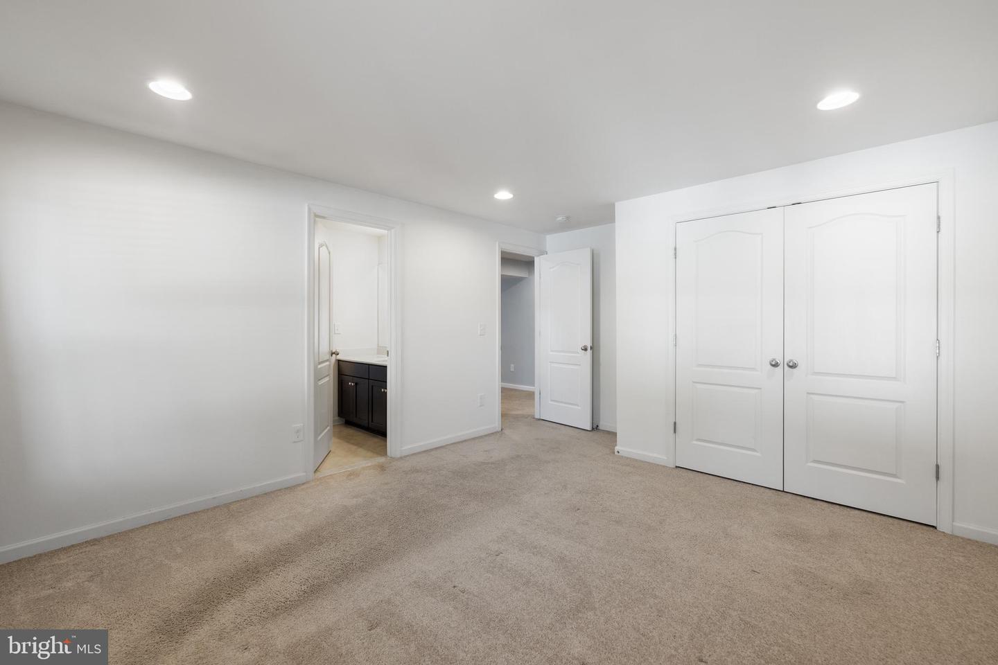 1708 HUDGINS FARM CIR, FREDERICKSBURG, Virginia 22408, 5 Bedrooms Bedrooms, ,4 BathroomsBathrooms,Residential,For sale,1708 HUDGINS FARM CIR,VASP2033656 MLS # VASP2033656