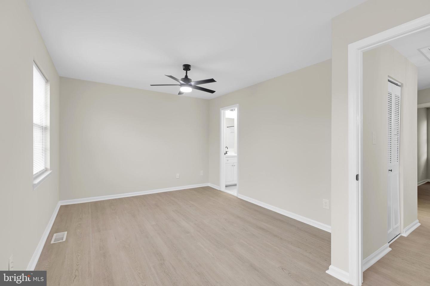4190 PLEASANT MEADOW CT #102B, CHANTILLY, Virginia 20151, 3 Bedrooms Bedrooms, ,2 BathroomsBathrooms,Residential,For sale,4190 PLEASANT MEADOW CT #102B,VAFX2245958 MLS # VAFX2245958