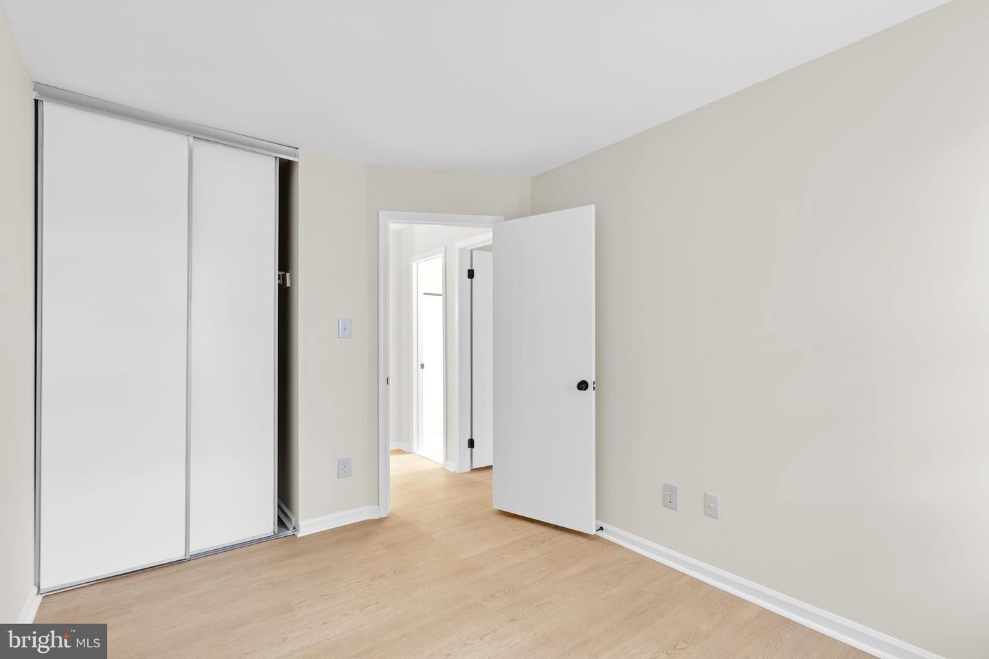 4190 PLEASANT MEADOW CT #102B, CHANTILLY, Virginia 20151, 3 Bedrooms Bedrooms, ,2 BathroomsBathrooms,Residential,For sale,4190 PLEASANT MEADOW CT #102B,VAFX2245958 MLS # VAFX2245958