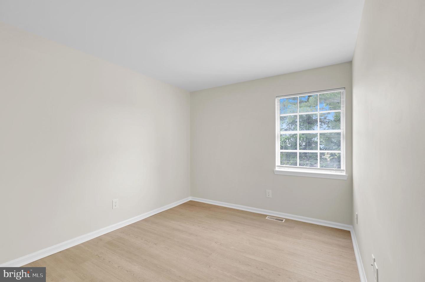 4190 PLEASANT MEADOW CT #102B, CHANTILLY, Virginia 20151, 3 Bedrooms Bedrooms, ,2 BathroomsBathrooms,Residential,For sale,4190 PLEASANT MEADOW CT #102B,VAFX2245958 MLS # VAFX2245958