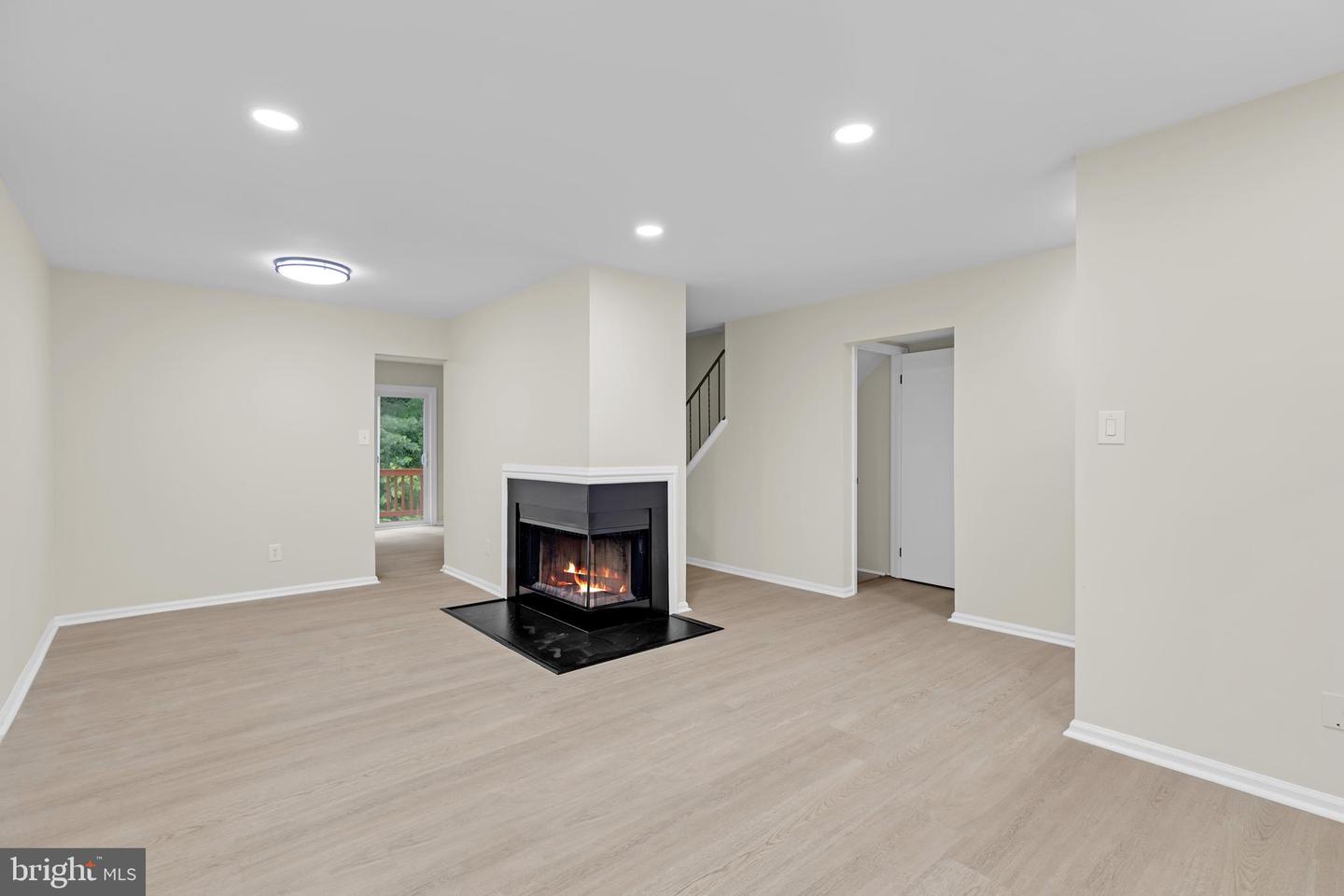 4190 PLEASANT MEADOW CT #102B, CHANTILLY, Virginia 20151, 3 Bedrooms Bedrooms, ,2 BathroomsBathrooms,Residential,For sale,4190 PLEASANT MEADOW CT #102B,VAFX2245958 MLS # VAFX2245958