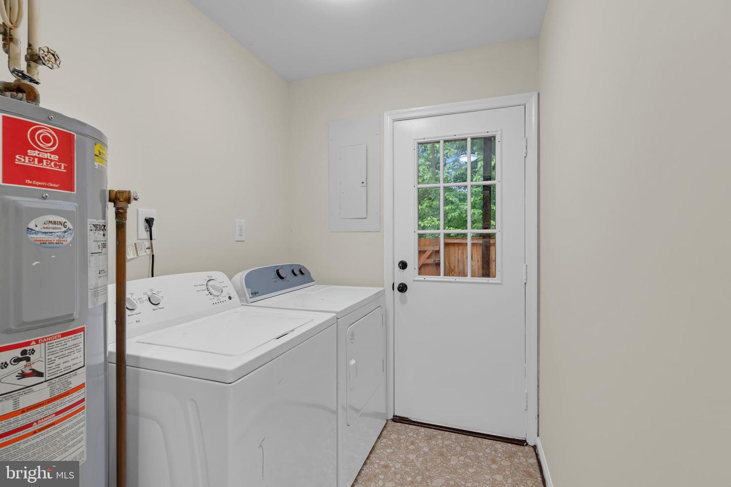 4190 PLEASANT MEADOW CT #102B, CHANTILLY, Virginia 20151, 3 Bedrooms Bedrooms, ,2 BathroomsBathrooms,Residential,For sale,4190 PLEASANT MEADOW CT #102B,VAFX2245958 MLS # VAFX2245958