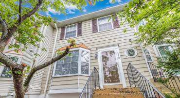 4190 PLEASANT MEADOW CT #102B, CHANTILLY, Virginia 20151, 3 Bedrooms Bedrooms, ,2 BathroomsBathrooms,Residential,For sale,4190 PLEASANT MEADOW CT #102B,VAFX2245958 MLS # VAFX2245958