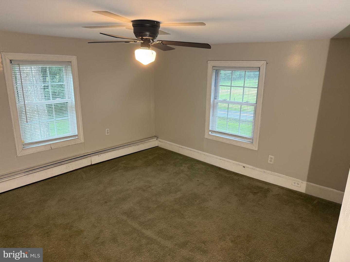 8272 GREENWICH RD, CATLETT, Virginia 20119, 3 Bedrooms Bedrooms, ,1 BathroomBathrooms,Residential,For sale,8272 GREENWICH RD,VAFQ2016996 MLS # VAFQ2016996