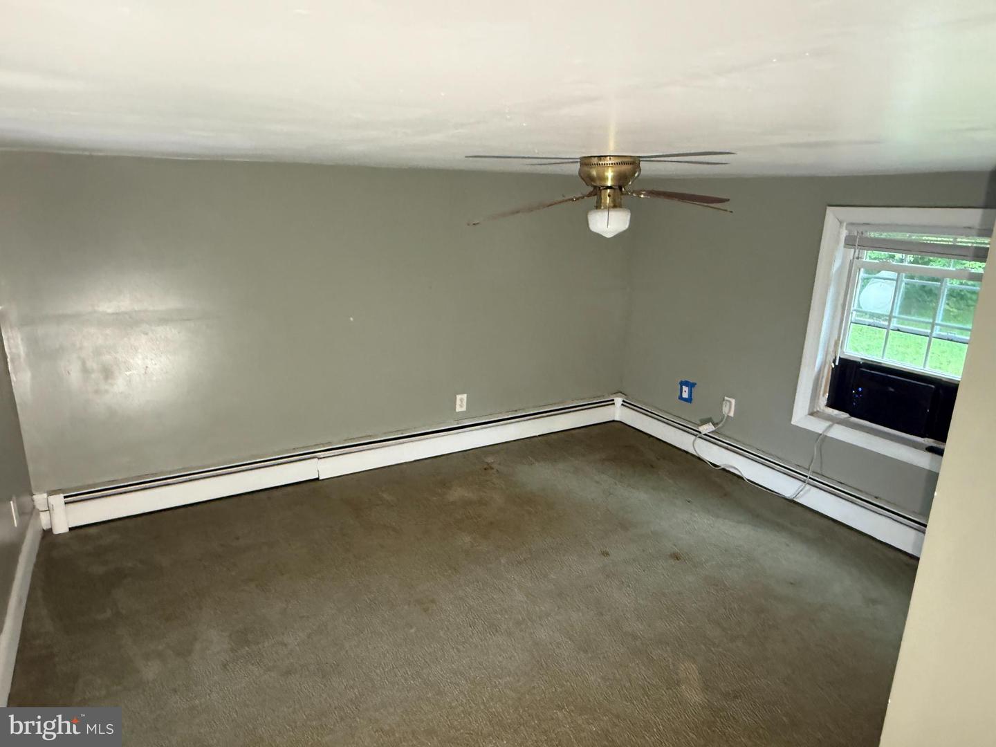 8272 GREENWICH RD, CATLETT, Virginia 20119, 3 Bedrooms Bedrooms, ,1 BathroomBathrooms,Residential,For sale,8272 GREENWICH RD,VAFQ2016996 MLS # VAFQ2016996
