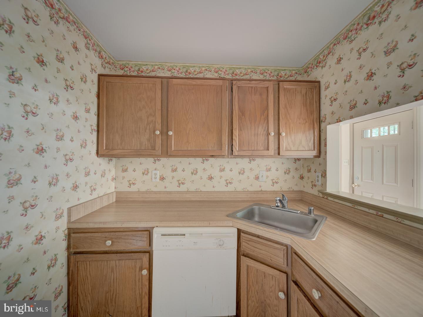15069 MAPLE GLEN CT, DUMFRIES, Virginia 22025, 2 Bedrooms Bedrooms, ,2 BathroomsBathrooms,Residential,For sale,15069 MAPLE GLEN CT,VAPW2096866 MLS # VAPW2096866