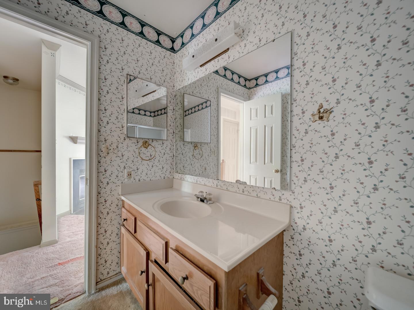 15069 MAPLE GLEN CT, DUMFRIES, Virginia 22025, 2 Bedrooms Bedrooms, ,2 BathroomsBathrooms,Residential,For sale,15069 MAPLE GLEN CT,VAPW2096866 MLS # VAPW2096866
