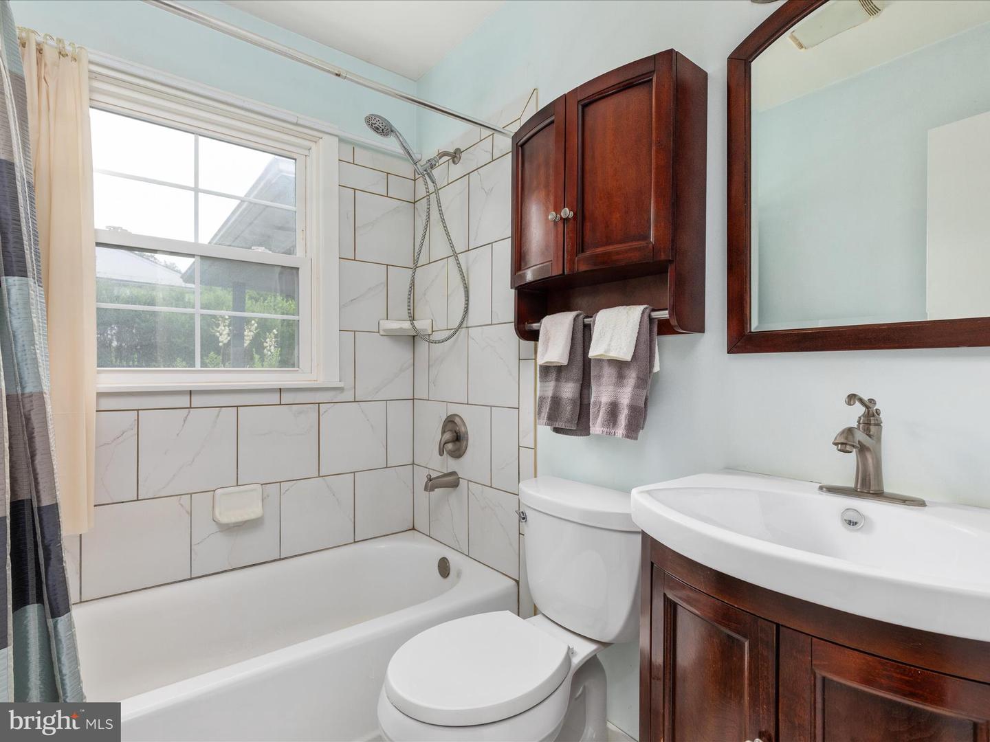 516 HOLLINGSWORTH DR, WINCHESTER, Virginia 22601, 2 Bedrooms Bedrooms, ,1 BathroomBathrooms,Residential,For sale,516 HOLLINGSWORTH DR,VAWI2007956 MLS # VAWI2007956