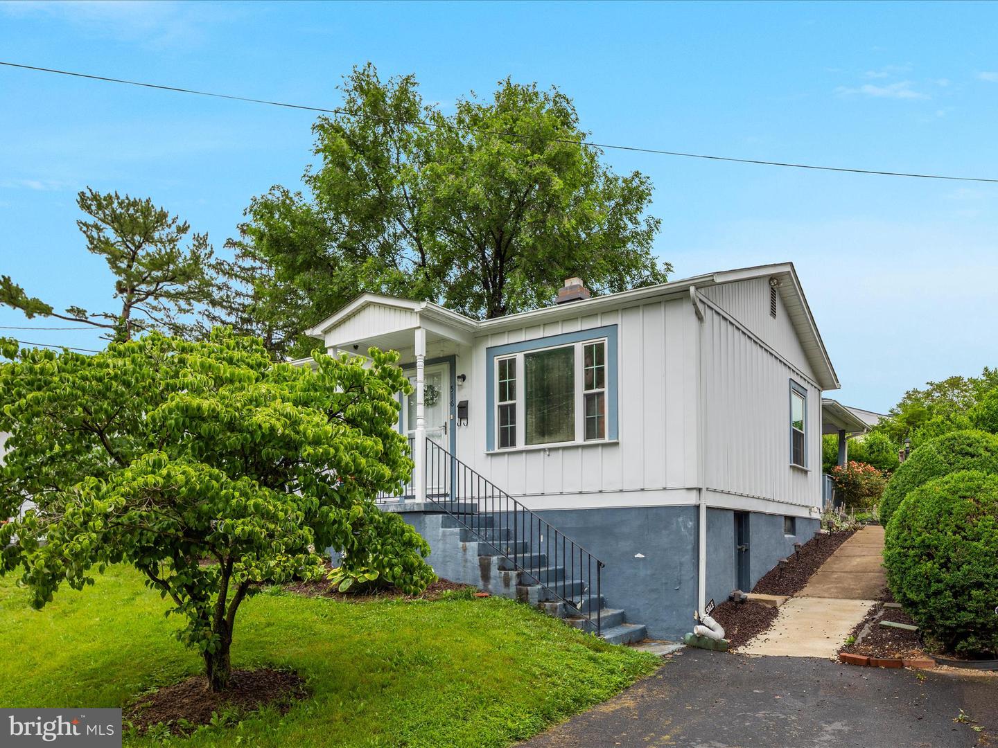 516 HOLLINGSWORTH DR, WINCHESTER, Virginia 22601, 2 Bedrooms Bedrooms, ,1 BathroomBathrooms,Residential,For sale,516 HOLLINGSWORTH DR,VAWI2007956 MLS # VAWI2007956