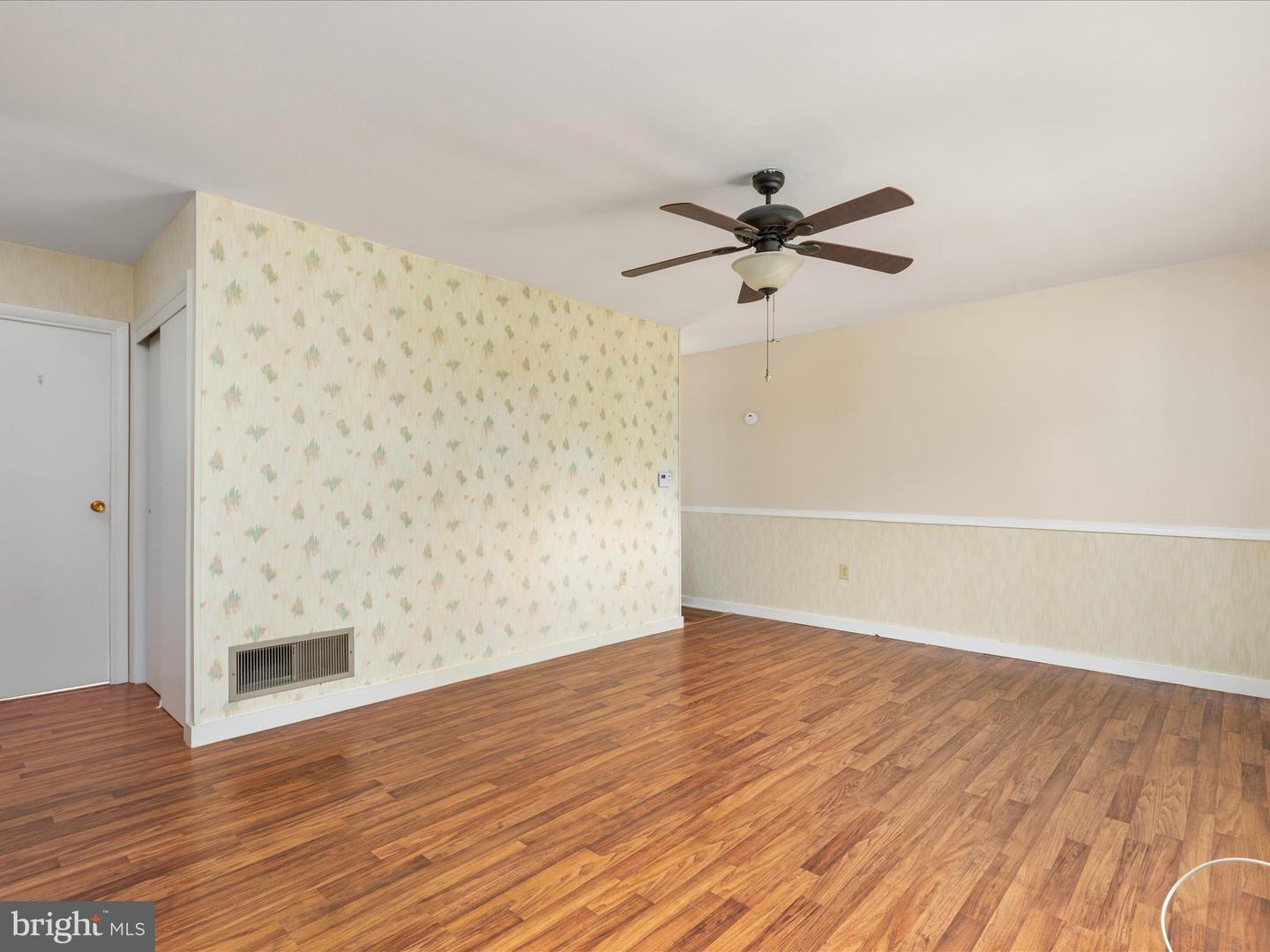 516 HOLLINGSWORTH DR, WINCHESTER, Virginia 22601, 2 Bedrooms Bedrooms, ,1 BathroomBathrooms,Residential,For sale,516 HOLLINGSWORTH DR,VAWI2007956 MLS # VAWI2007956