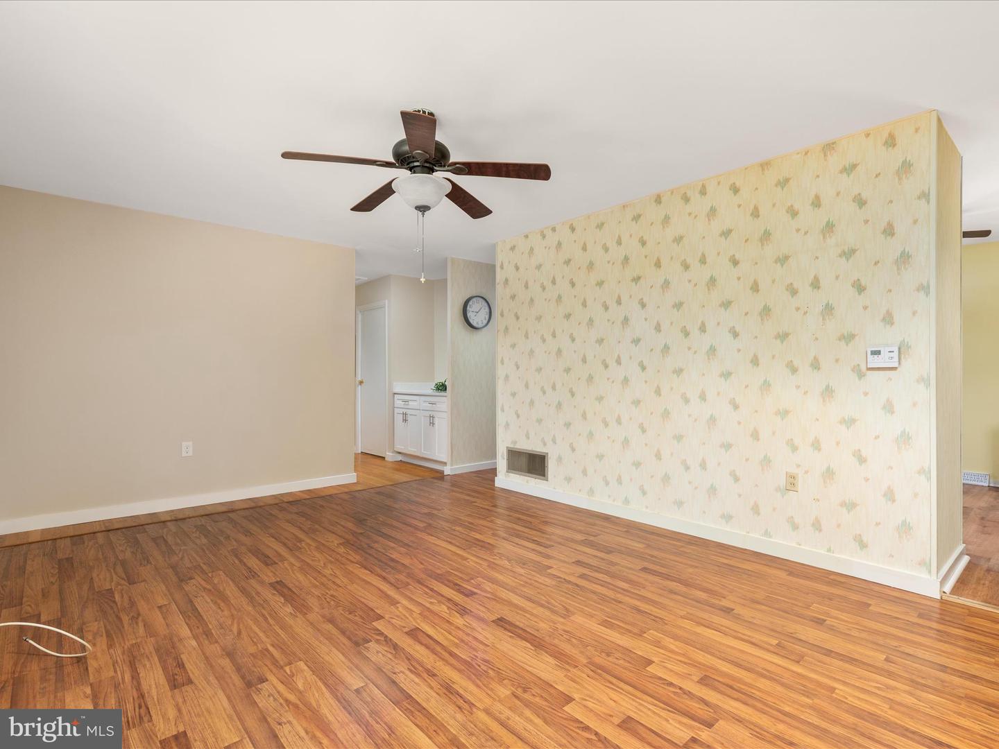 516 HOLLINGSWORTH DR, WINCHESTER, Virginia 22601, 2 Bedrooms Bedrooms, ,1 BathroomBathrooms,Residential,For sale,516 HOLLINGSWORTH DR,VAWI2007956 MLS # VAWI2007956