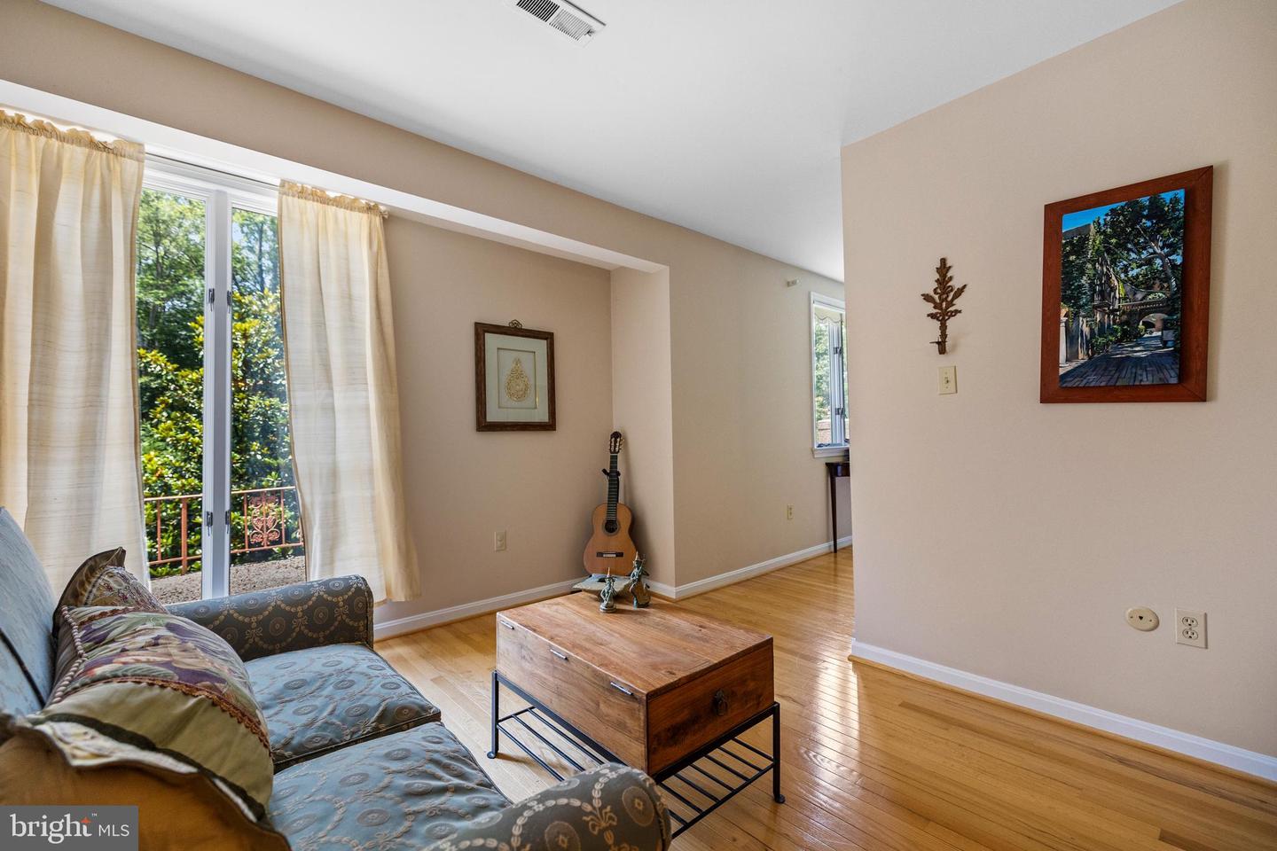 9100 QUARTER CT, VIENNA, Virginia 22182, 4 Bedrooms Bedrooms, ,3 BathroomsBathrooms,Residential,For sale,9100 QUARTER CT,VAFX2247684 MLS # VAFX2247684