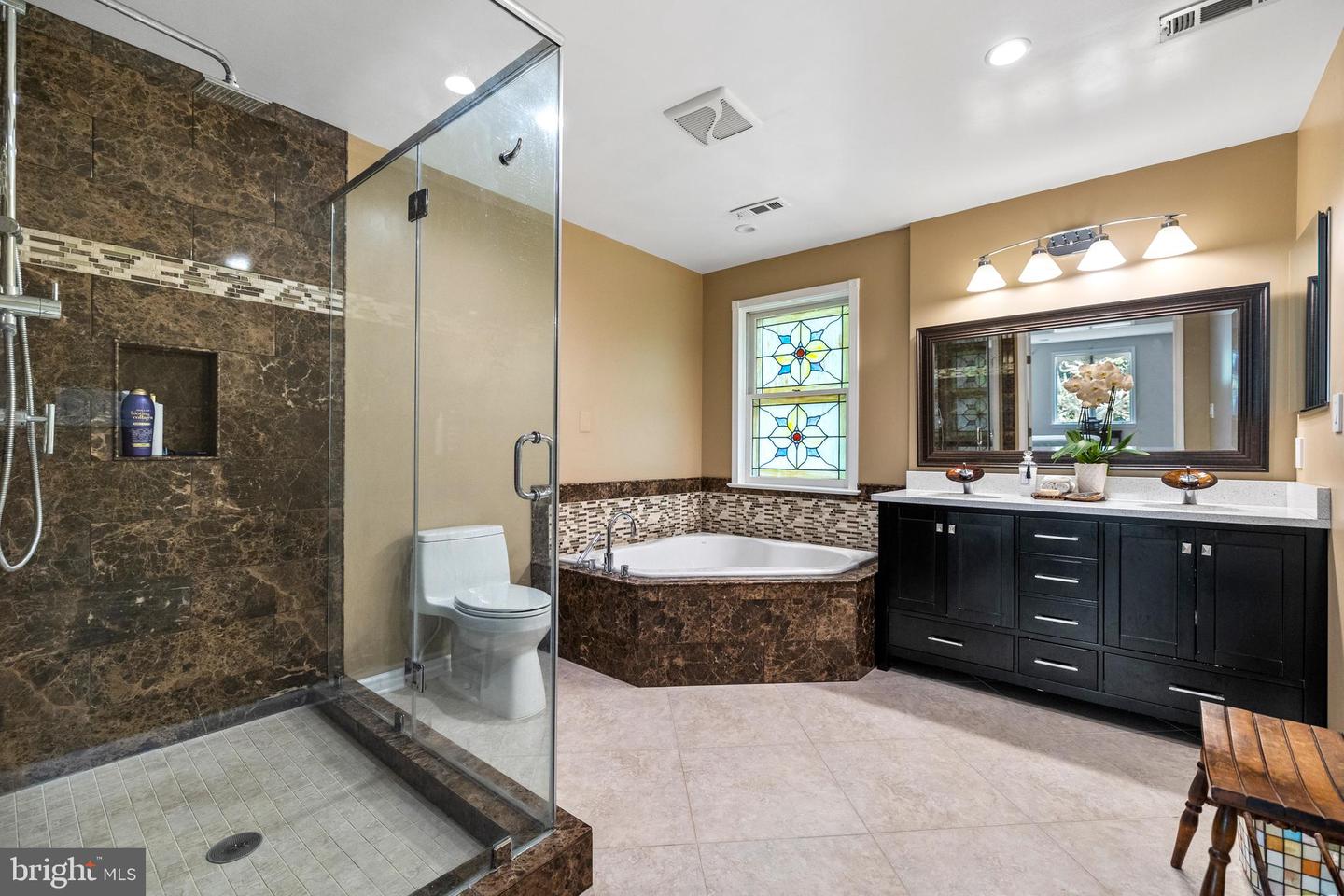 9100 QUARTER CT, VIENNA, Virginia 22182, 4 Bedrooms Bedrooms, ,3 BathroomsBathrooms,Residential,For sale,9100 QUARTER CT,VAFX2247684 MLS # VAFX2247684
