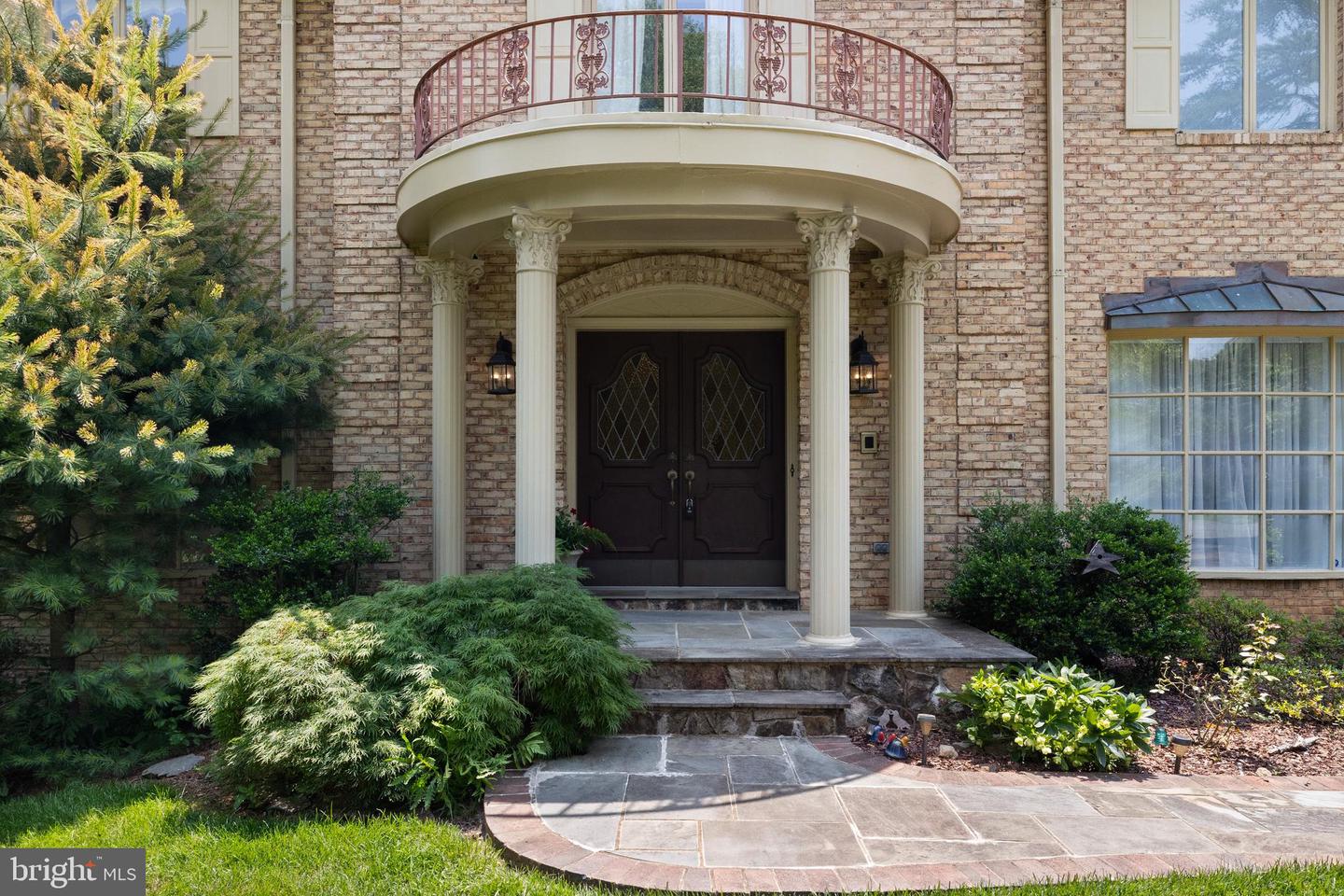 9100 QUARTER CT, VIENNA, Virginia 22182, 4 Bedrooms Bedrooms, ,3 BathroomsBathrooms,Residential,For sale,9100 QUARTER CT,VAFX2247684 MLS # VAFX2247684