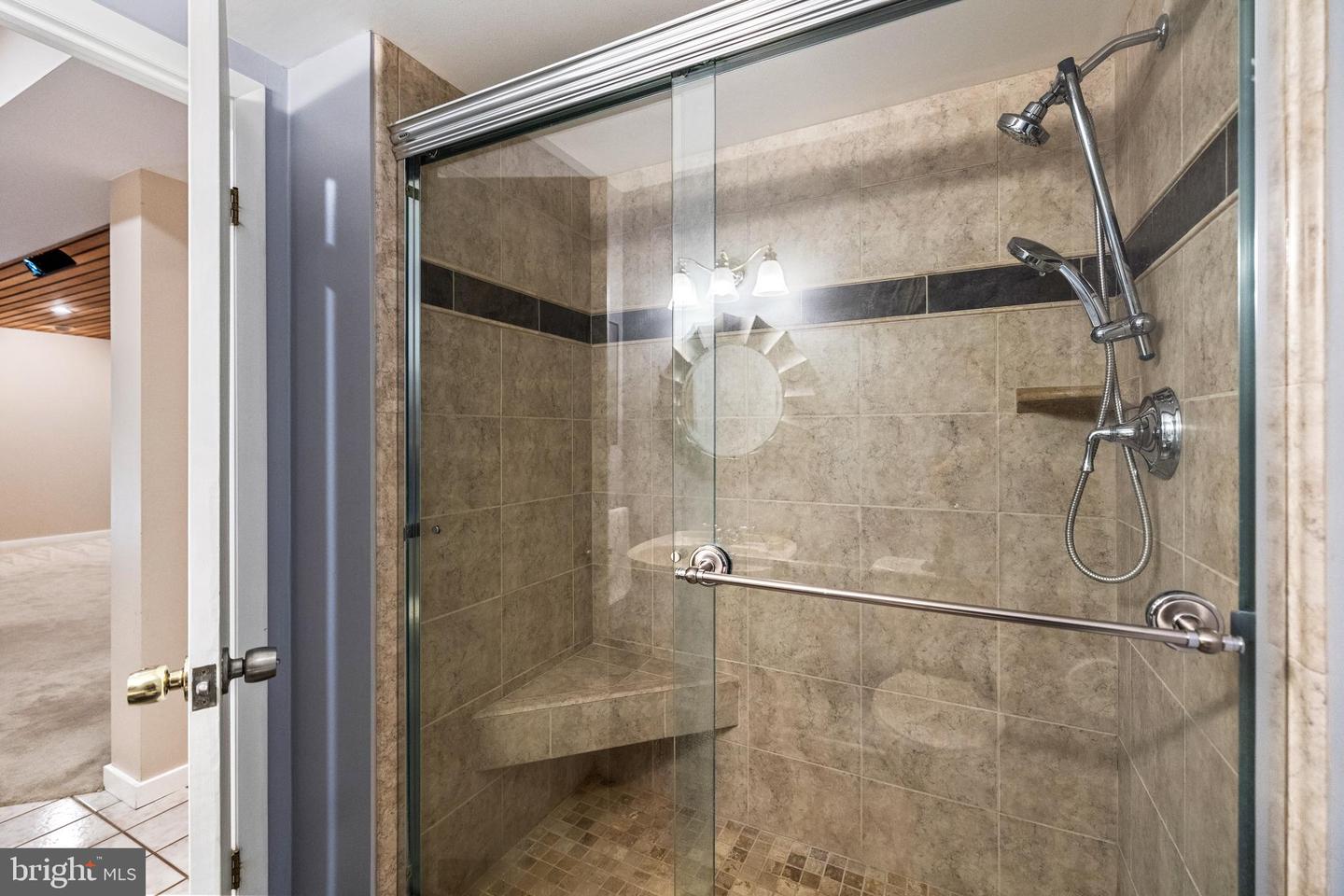 9100 QUARTER CT, VIENNA, Virginia 22182, 4 Bedrooms Bedrooms, ,3 BathroomsBathrooms,Residential,For sale,9100 QUARTER CT,VAFX2247684 MLS # VAFX2247684