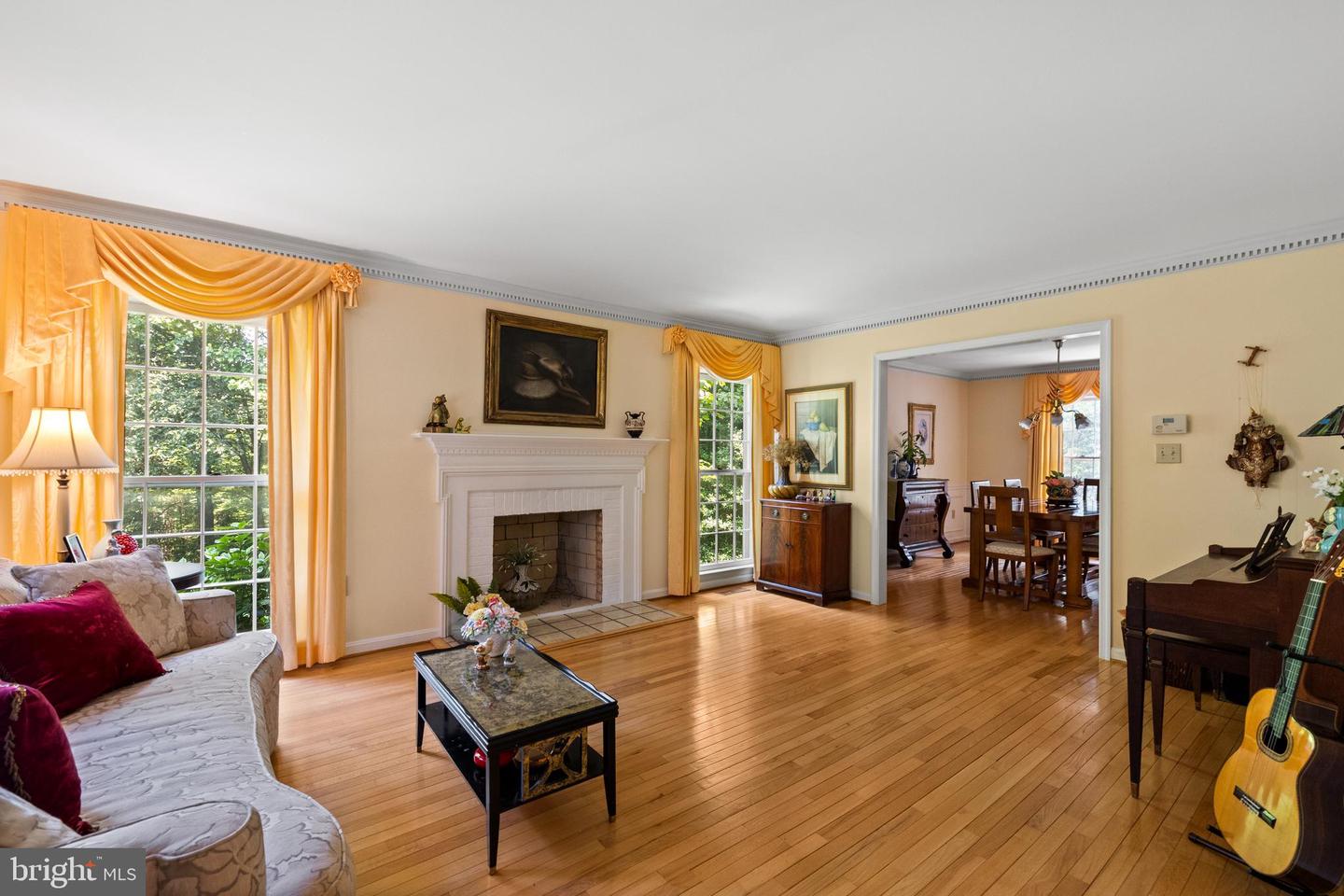 9100 QUARTER CT, VIENNA, Virginia 22182, 4 Bedrooms Bedrooms, ,3 BathroomsBathrooms,Residential,For sale,9100 QUARTER CT,VAFX2247684 MLS # VAFX2247684