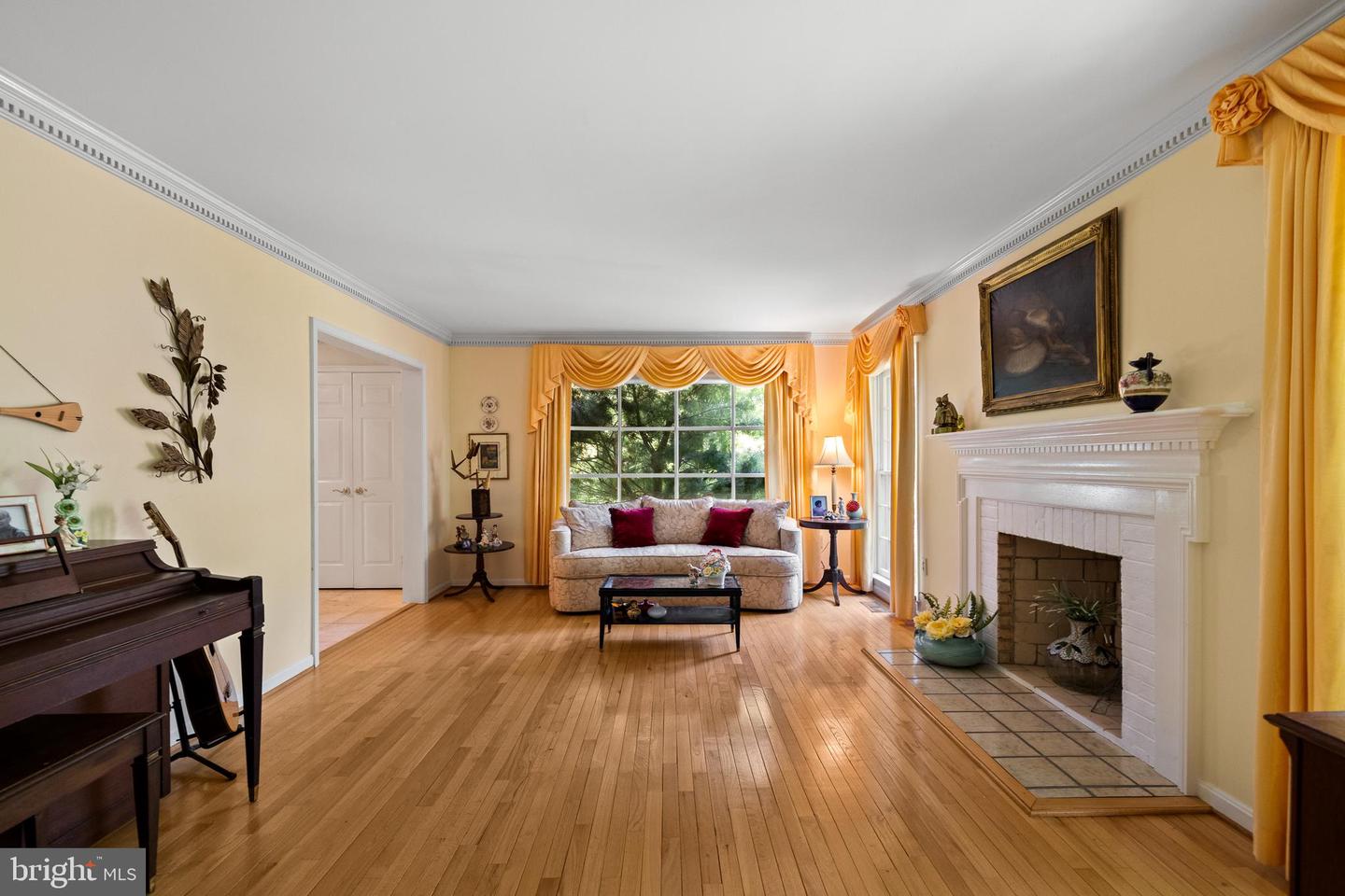 9100 QUARTER CT, VIENNA, Virginia 22182, 4 Bedrooms Bedrooms, ,3 BathroomsBathrooms,Residential,For sale,9100 QUARTER CT,VAFX2247684 MLS # VAFX2247684