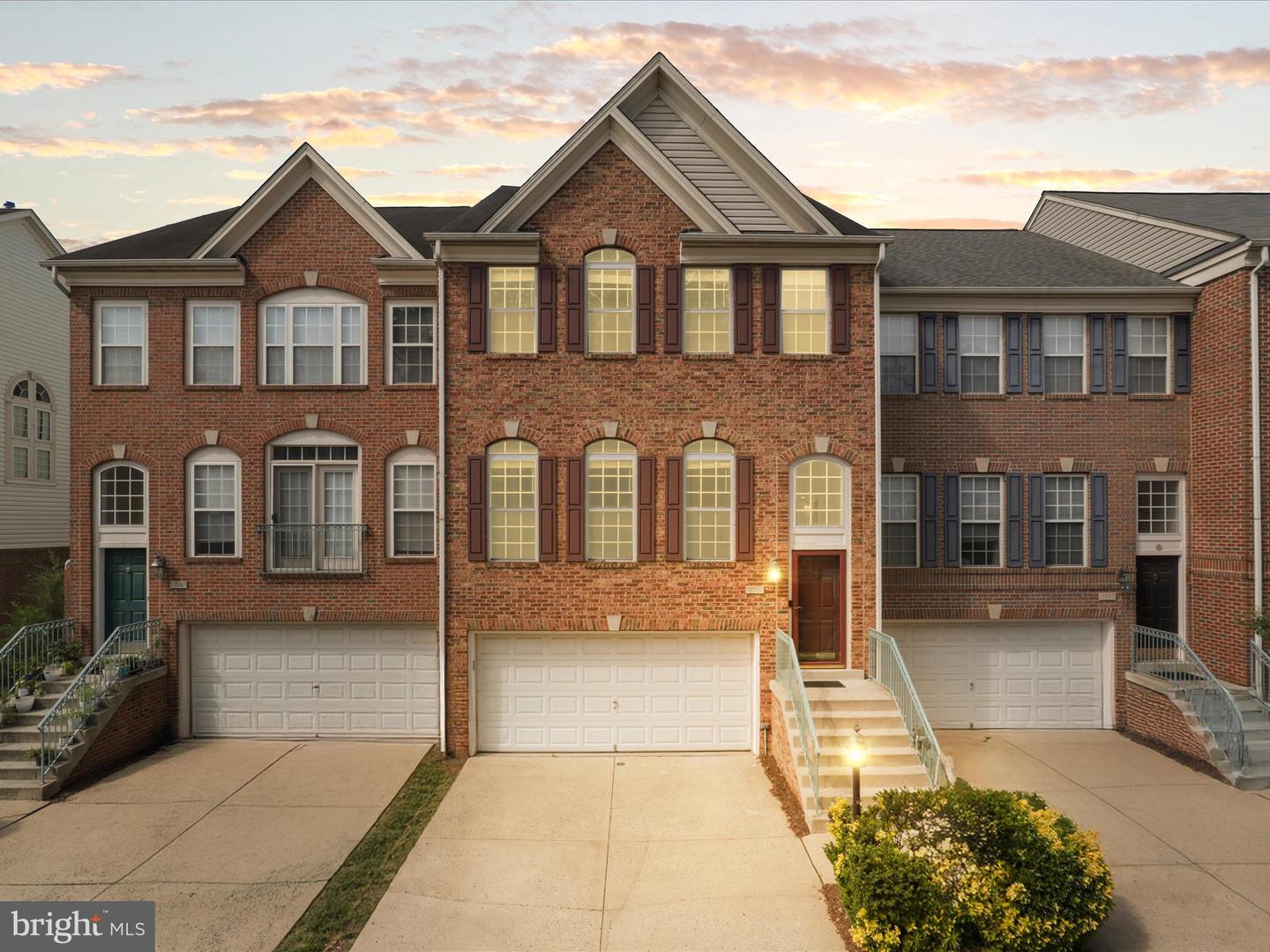 13595 CEDAR RUN LN, HERNDON, Virginia 20171, 3 Bedrooms Bedrooms, 3 Rooms Rooms,3 BathroomsBathrooms,Residential,For sale,13595 CEDAR RUN LN,VAFX2247758 MLS # VAFX2247758