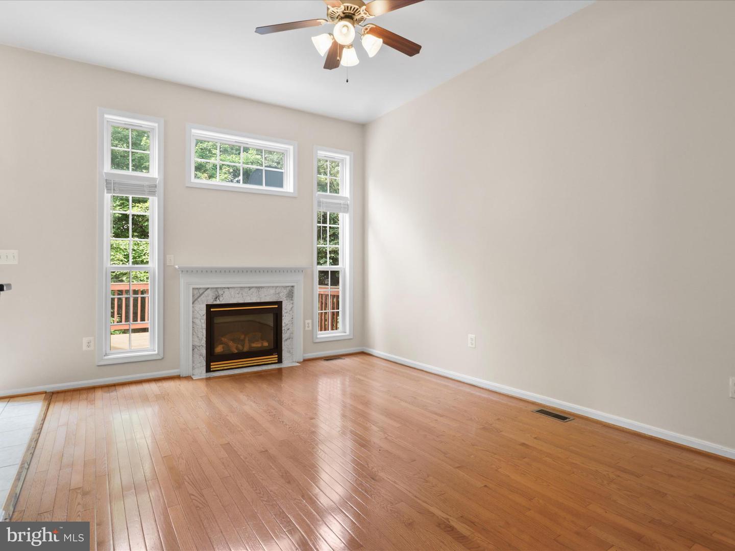 13595 CEDAR RUN LN, HERNDON, Virginia 20171, 3 Bedrooms Bedrooms, 3 Rooms Rooms,3 BathroomsBathrooms,Residential,For sale,13595 CEDAR RUN LN,VAFX2247758 MLS # VAFX2247758