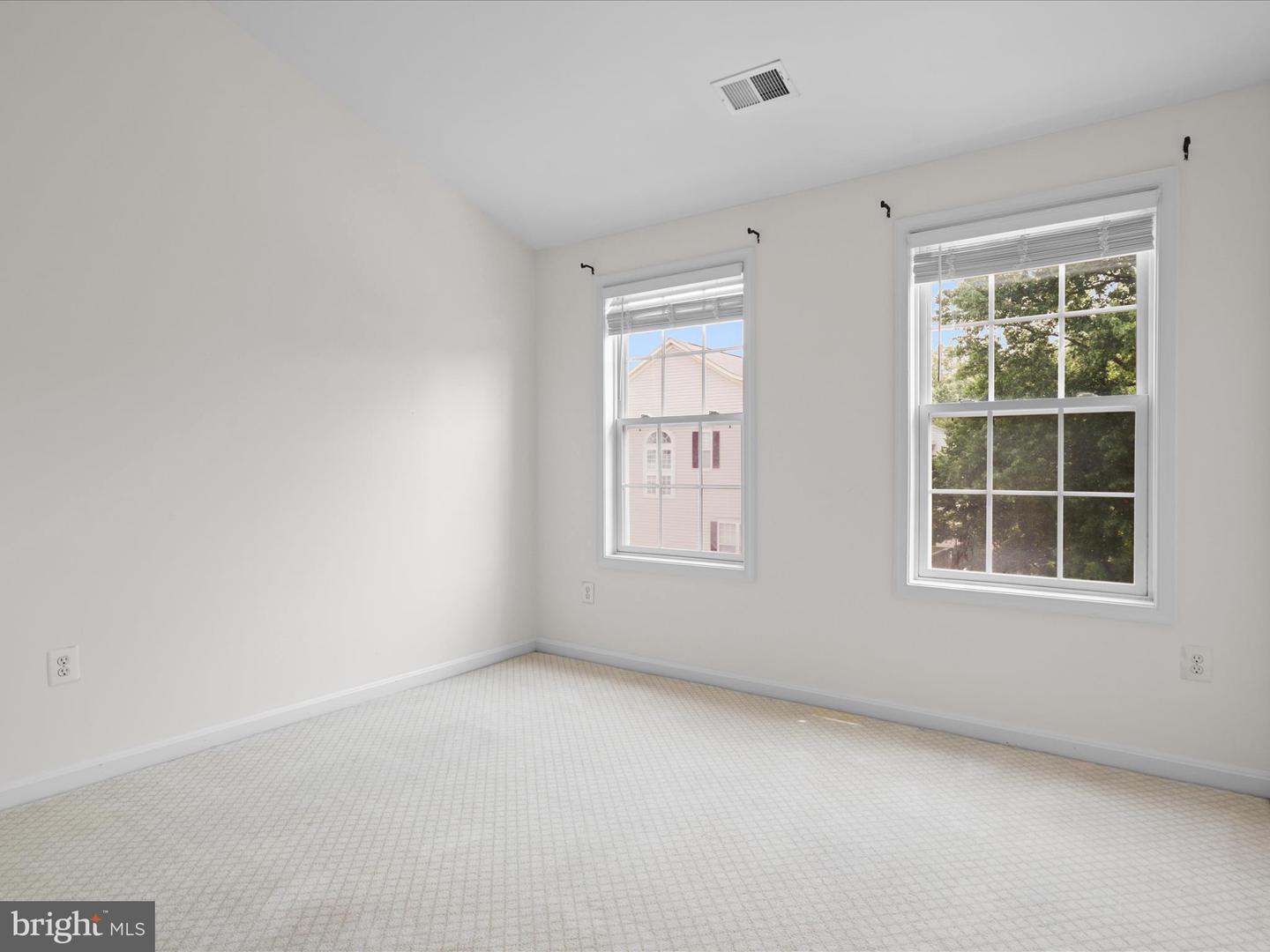 13595 CEDAR RUN LN, HERNDON, Virginia 20171, 3 Bedrooms Bedrooms, 3 Rooms Rooms,3 BathroomsBathrooms,Residential,For sale,13595 CEDAR RUN LN,VAFX2247758 MLS # VAFX2247758