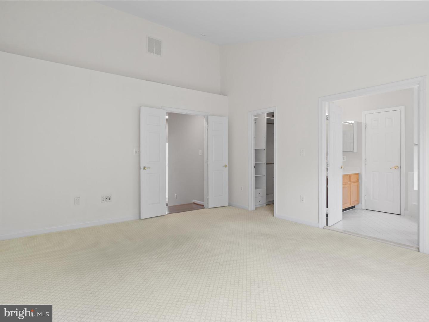13595 CEDAR RUN LN, HERNDON, Virginia 20171, 3 Bedrooms Bedrooms, 3 Rooms Rooms,3 BathroomsBathrooms,Residential,For sale,13595 CEDAR RUN LN,VAFX2247758 MLS # VAFX2247758