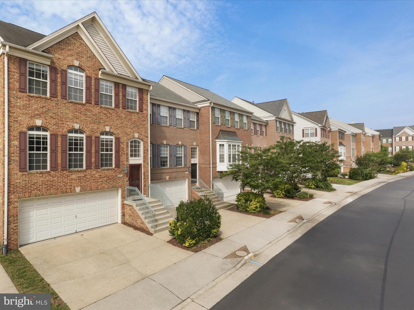 13595 CEDAR RUN LN, HERNDON, Virginia 20171, 3 Bedrooms Bedrooms, 3 Rooms Rooms,3 BathroomsBathrooms,Residential,For sale,13595 CEDAR RUN LN,VAFX2247758 MLS # VAFX2247758