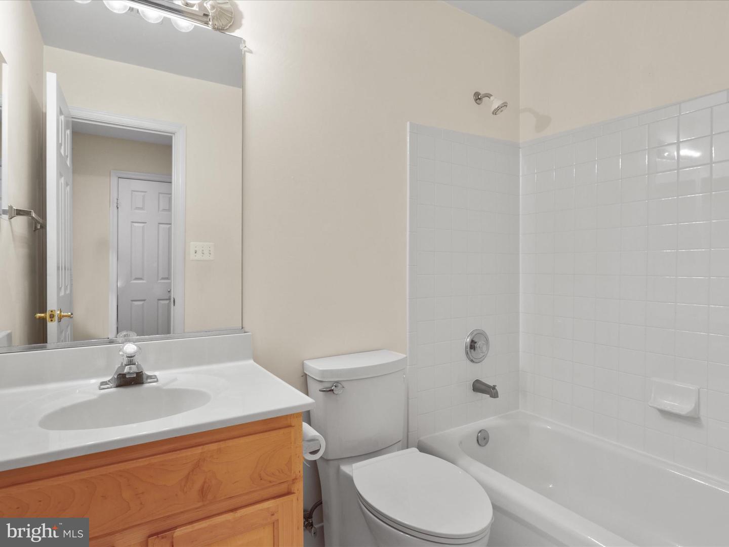 13595 CEDAR RUN LN, HERNDON, Virginia 20171, 3 Bedrooms Bedrooms, 3 Rooms Rooms,3 BathroomsBathrooms,Residential,For sale,13595 CEDAR RUN LN,VAFX2247758 MLS # VAFX2247758
