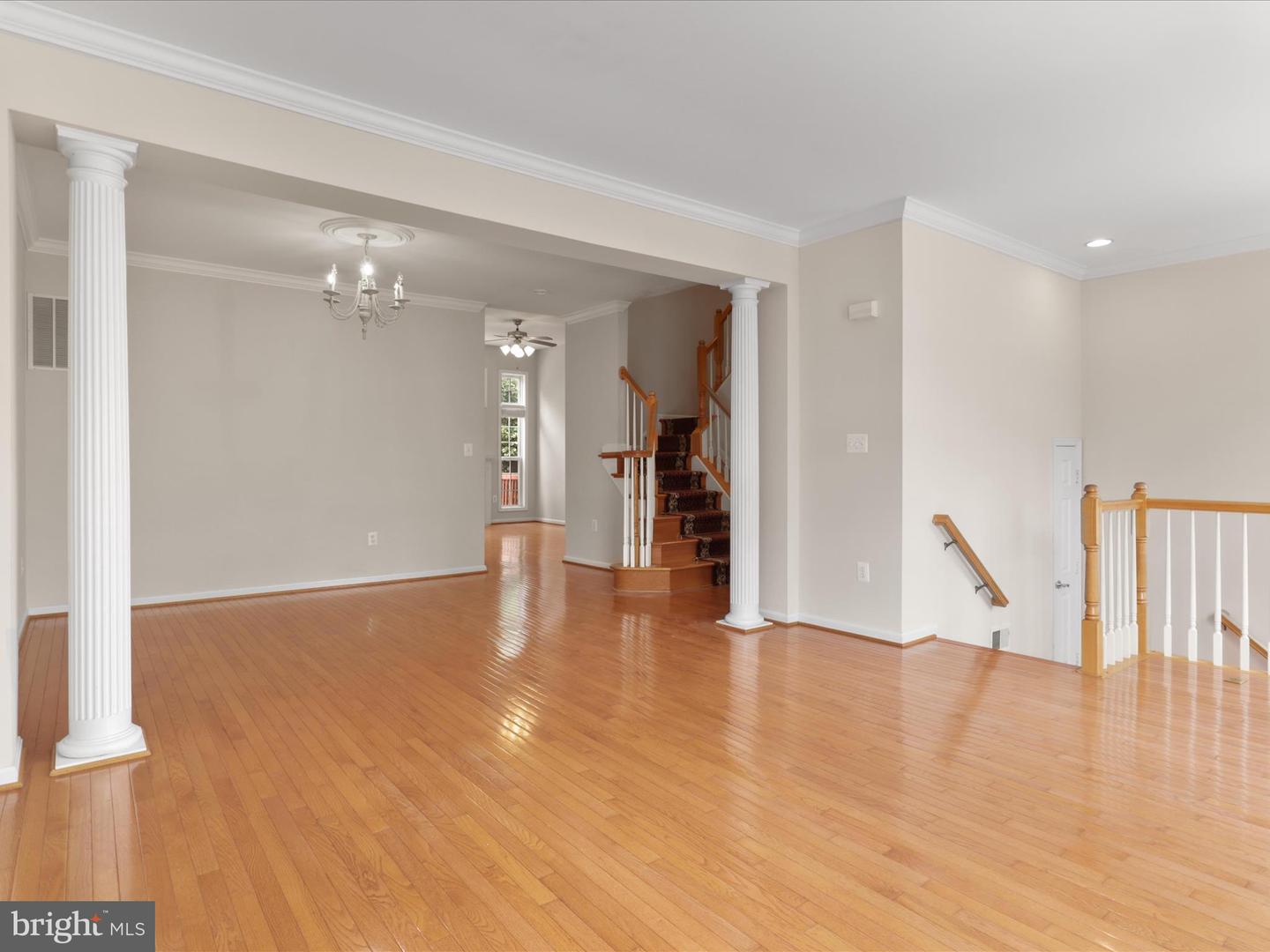 13595 CEDAR RUN LN, HERNDON, Virginia 20171, 3 Bedrooms Bedrooms, 3 Rooms Rooms,3 BathroomsBathrooms,Residential,For sale,13595 CEDAR RUN LN,VAFX2247758 MLS # VAFX2247758