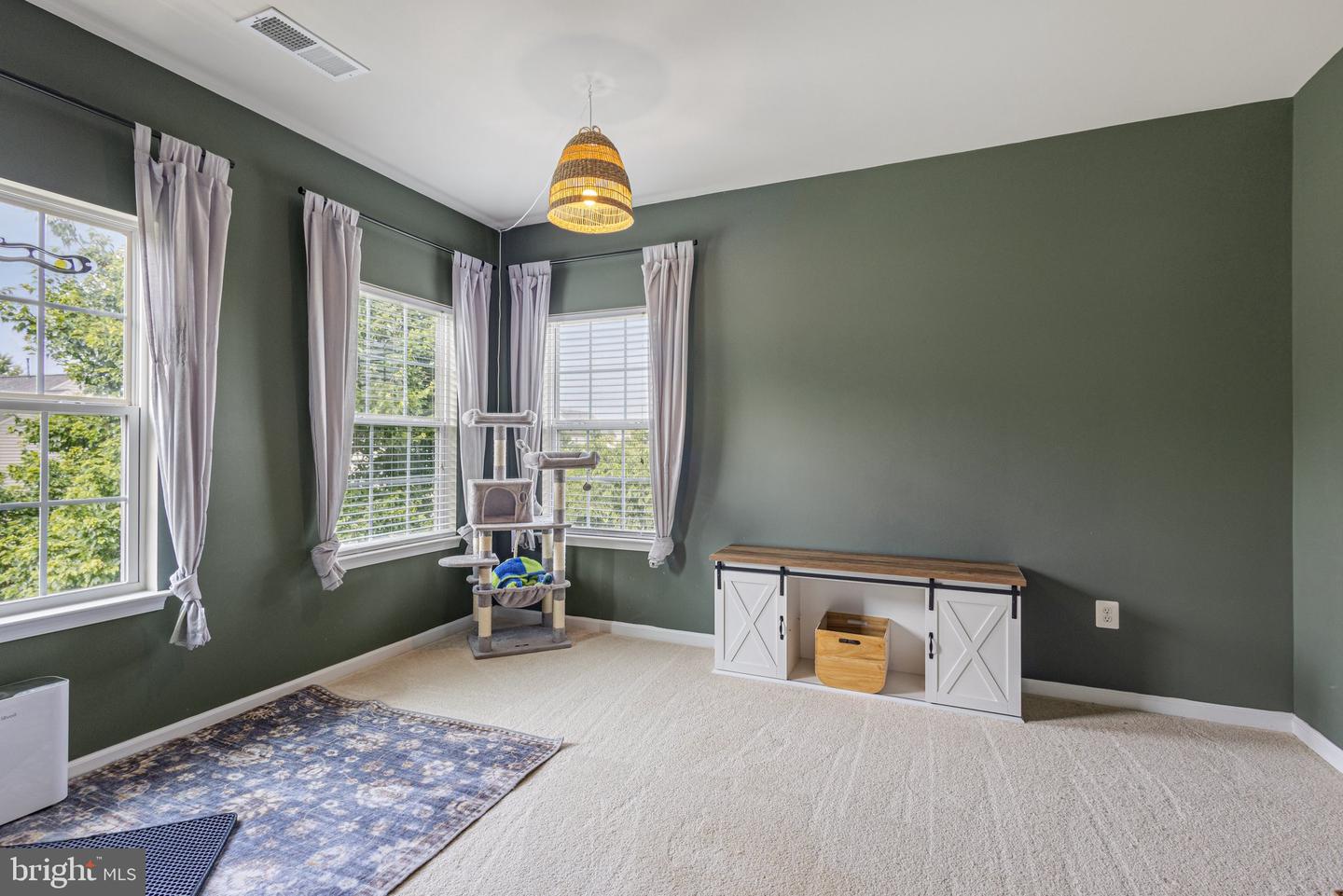40 MANORWOOD DR, FREDERICKSBURG, Virginia 22406, 5 Bedrooms Bedrooms, ,3 BathroomsBathrooms,Residential,For sale,40 MANORWOOD DR,VAST2039924 MLS # VAST2039924