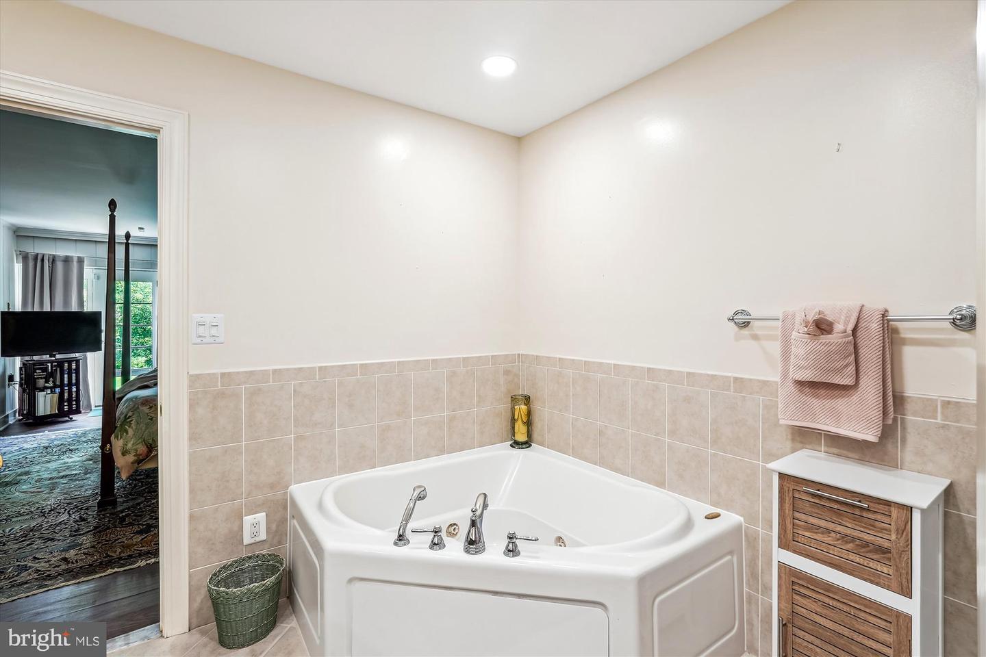 36155 CHAMBLIN MILL LN, PURCELLVILLE, Virginia 20132, 3 Bedrooms Bedrooms, ,2 BathroomsBathrooms,Residential,For sale,36155 CHAMBLIN MILL LN,VALO2099776 MLS # VALO2099776