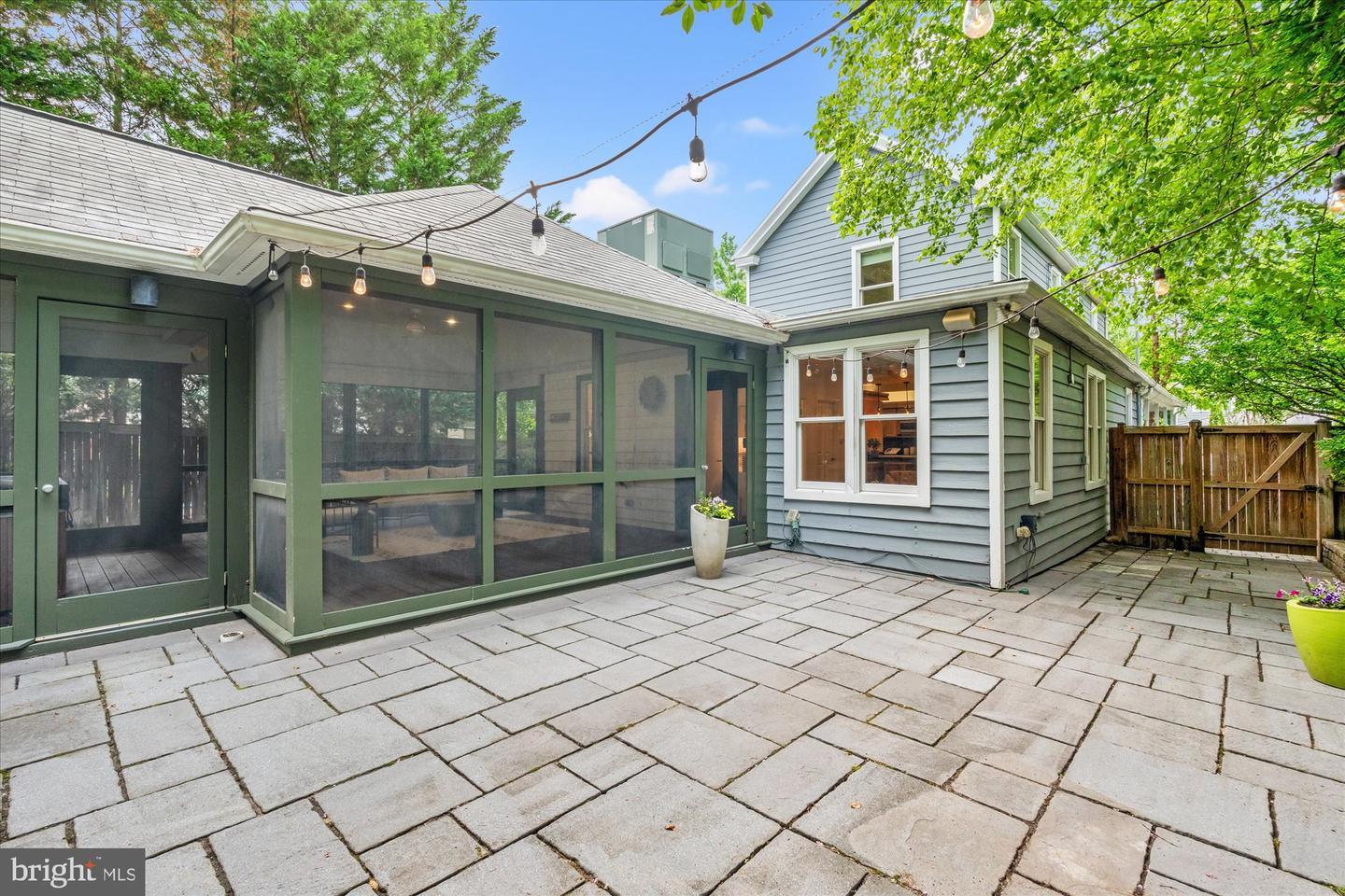 411 E BELLEFONTE AVE, ALEXANDRIA, Virginia 22301, 4 Bedrooms Bedrooms, ,2 BathroomsBathrooms,Residential,For sale,411 E BELLEFONTE AVE,VAAX2046614 MLS # VAAX2046614
