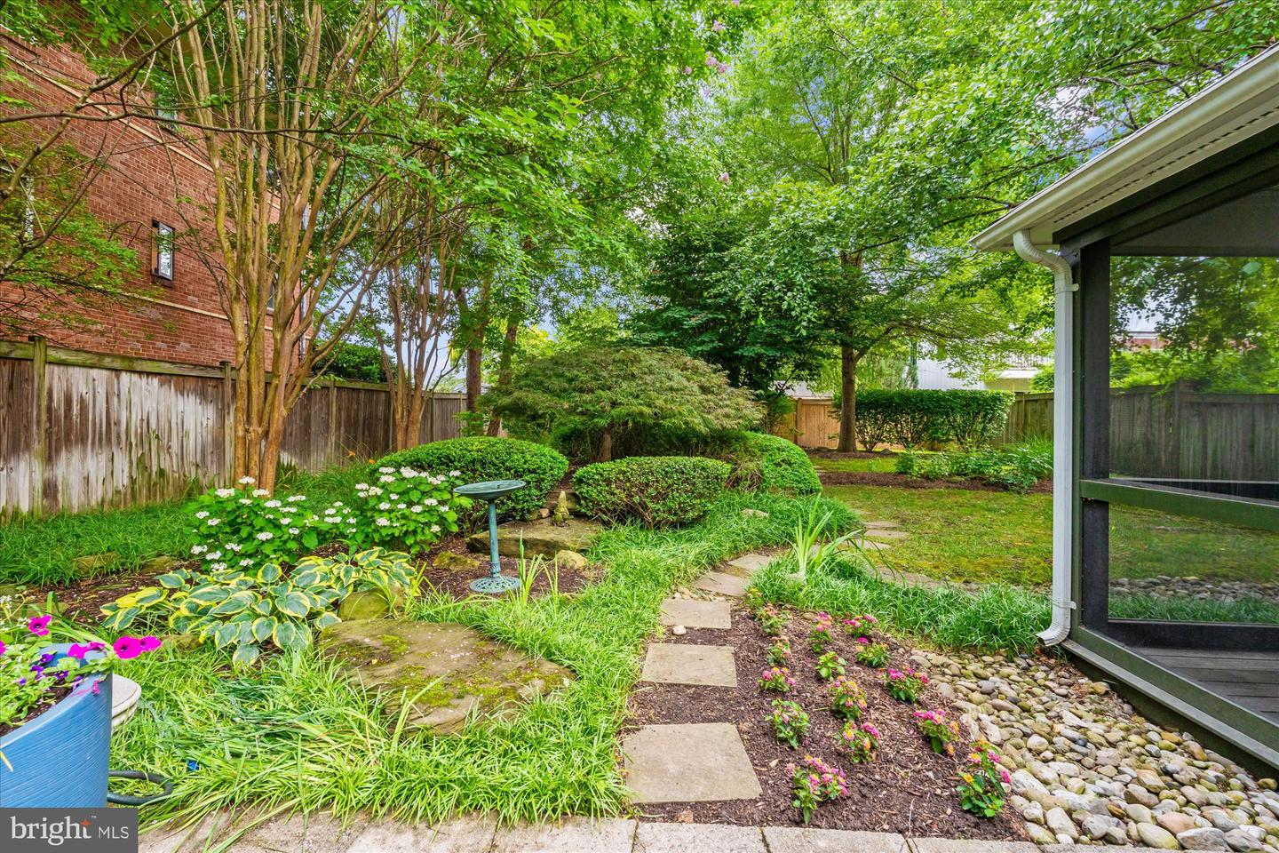 411 E BELLEFONTE AVE, ALEXANDRIA, Virginia 22301, 4 Bedrooms Bedrooms, ,2 BathroomsBathrooms,Residential,For sale,411 E BELLEFONTE AVE,VAAX2046614 MLS # VAAX2046614