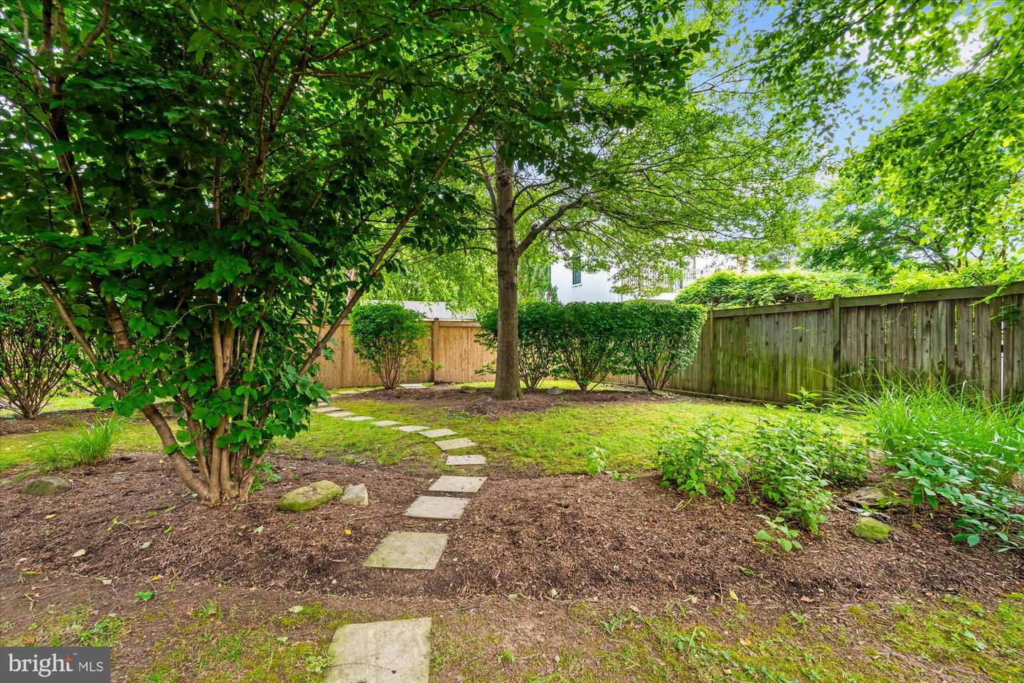 411 E BELLEFONTE AVE, ALEXANDRIA, Virginia 22301, 4 Bedrooms Bedrooms, ,2 BathroomsBathrooms,Residential,For sale,411 E BELLEFONTE AVE,VAAX2046614 MLS # VAAX2046614