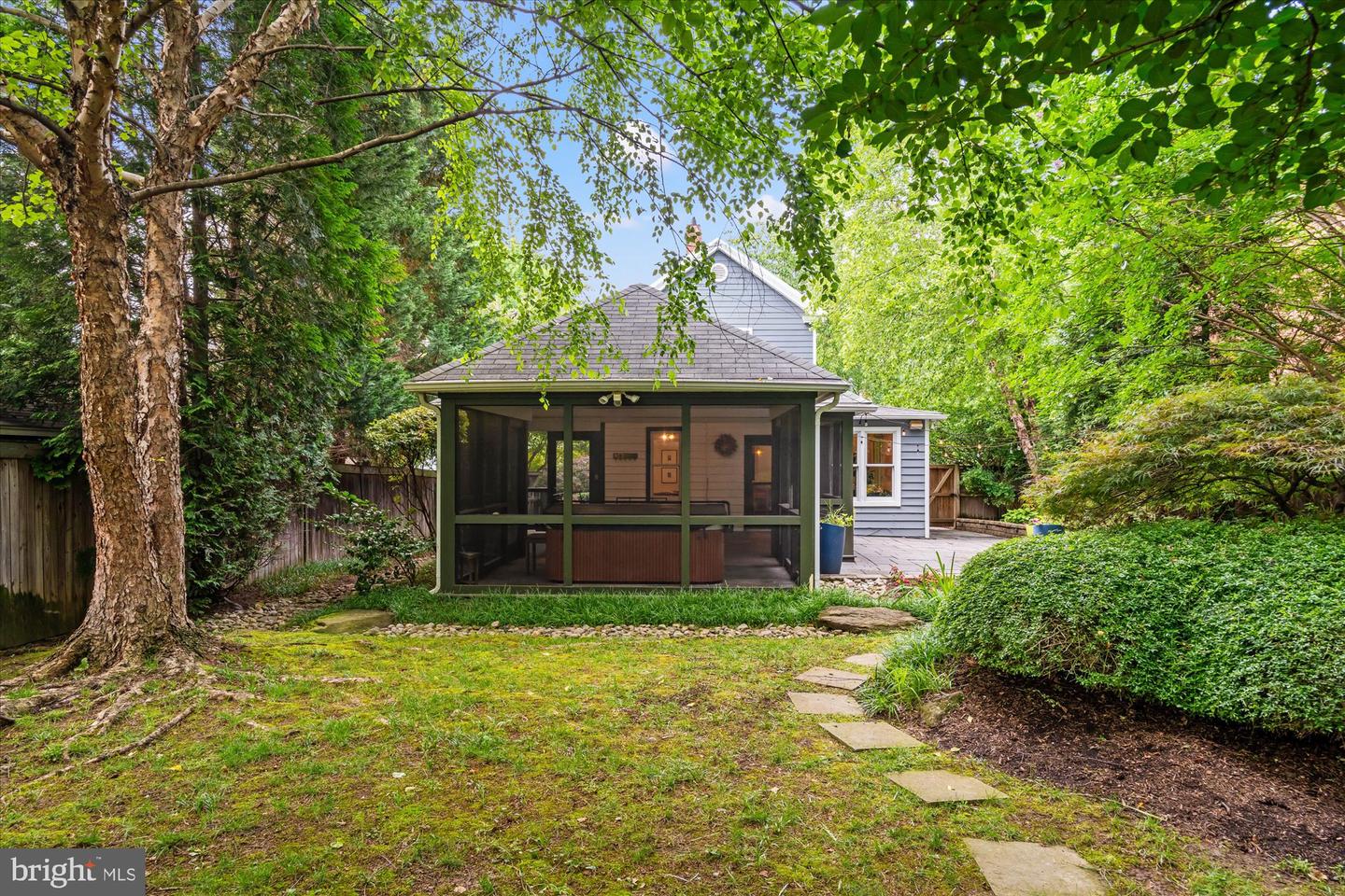 411 E BELLEFONTE AVE, ALEXANDRIA, Virginia 22301, 4 Bedrooms Bedrooms, ,2 BathroomsBathrooms,Residential,For sale,411 E BELLEFONTE AVE,VAAX2046614 MLS # VAAX2046614