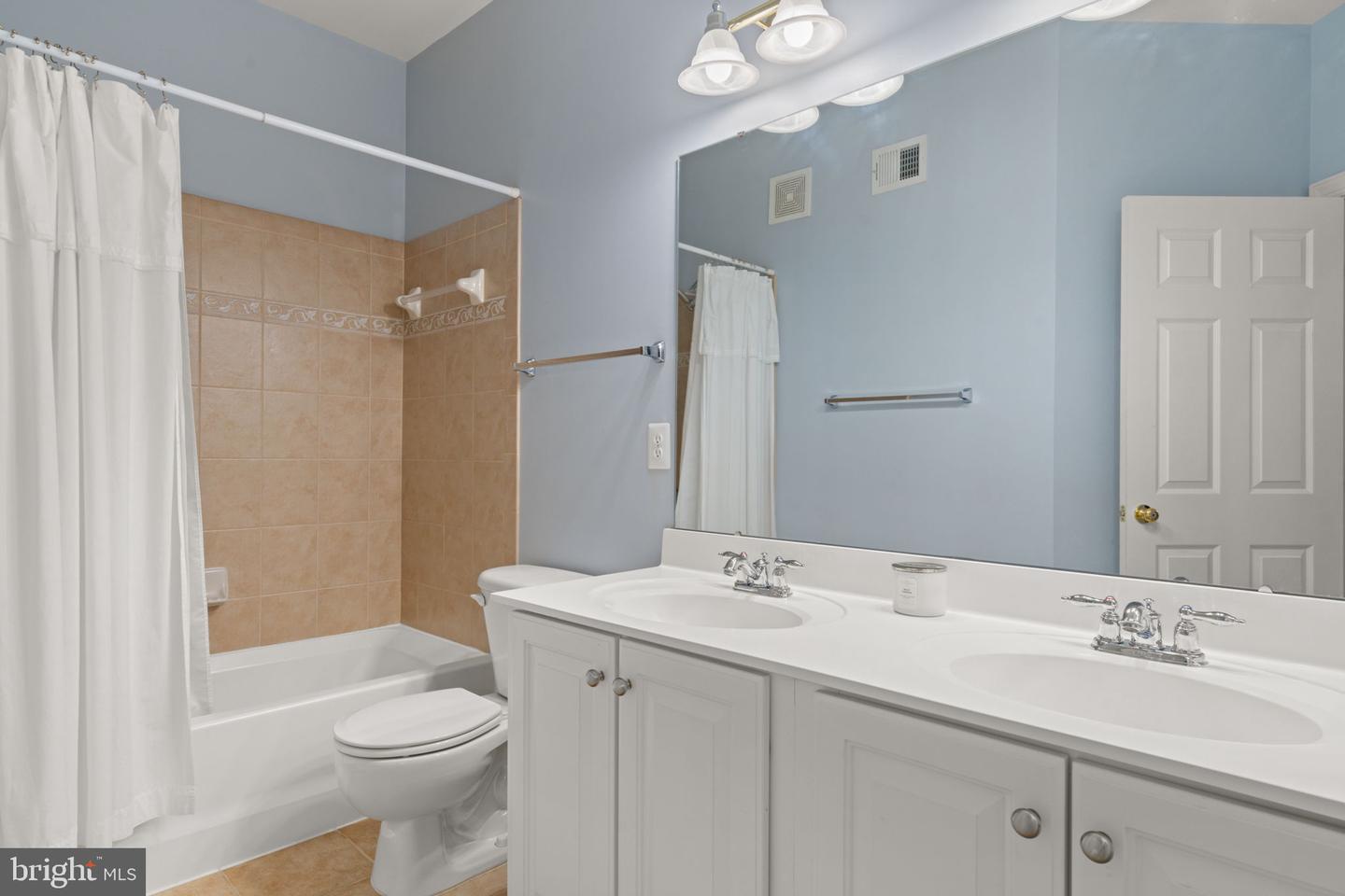 15196 LANCASHIRE DR, WOODBRIDGE, Virginia 22191, 3 Bedrooms Bedrooms, ,2 BathroomsBathrooms,Residential,For sale,15196 LANCASHIRE DR,VAPW2097112 MLS # VAPW2097112
