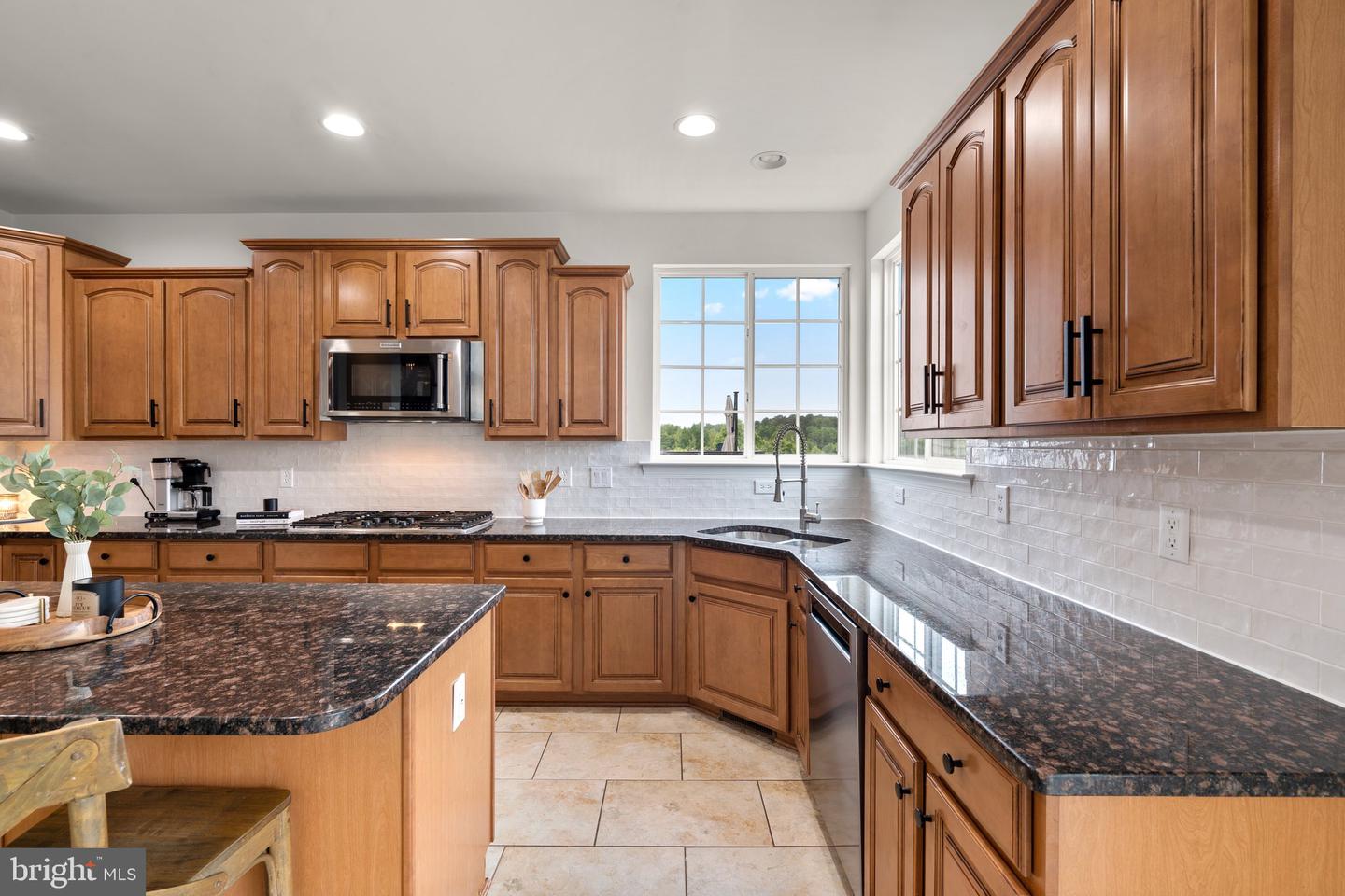 128 COACHMAN CIR, STAFFORD, Virginia 22554, 5 Bedrooms Bedrooms, ,4 BathroomsBathrooms,Residential,For sale,128 COACHMAN CIR,VAST2039906 MLS # VAST2039906