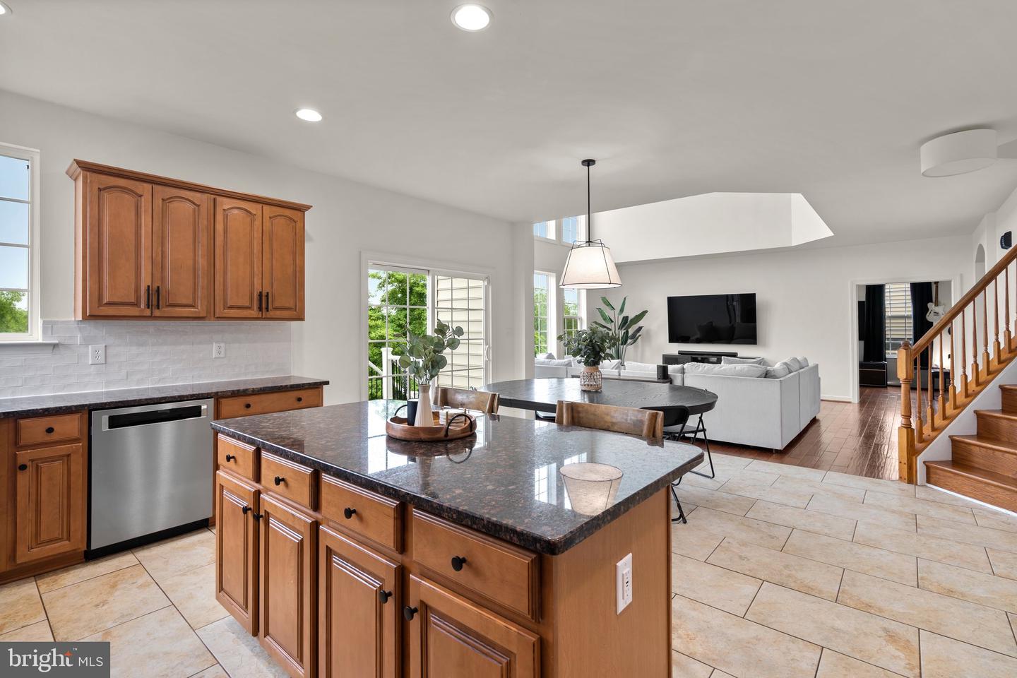128 COACHMAN CIR, STAFFORD, Virginia 22554, 5 Bedrooms Bedrooms, ,4 BathroomsBathrooms,Residential,For sale,128 COACHMAN CIR,VAST2039906 MLS # VAST2039906