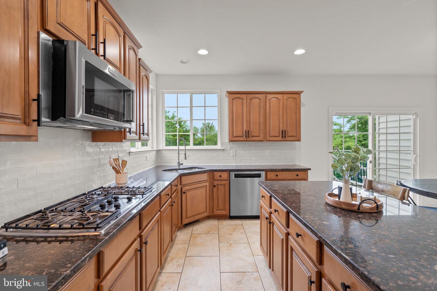 128 COACHMAN CIR, STAFFORD, Virginia 22554, 5 Bedrooms Bedrooms, ,4 BathroomsBathrooms,Residential,For sale,128 COACHMAN CIR,VAST2039906 MLS # VAST2039906