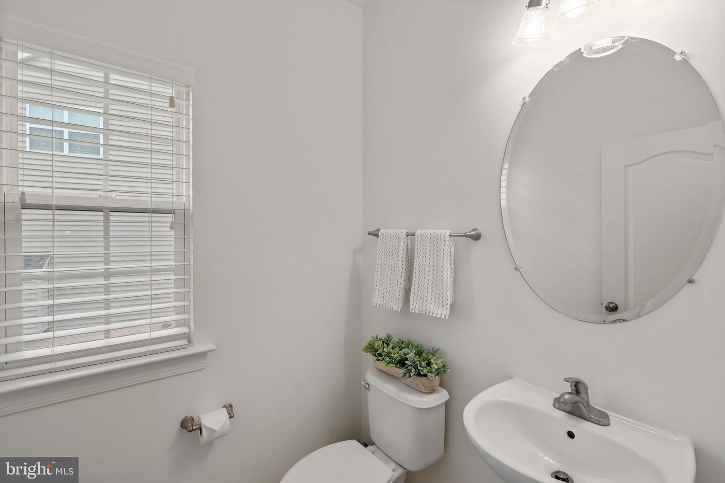 128 COACHMAN CIR, STAFFORD, Virginia 22554, 5 Bedrooms Bedrooms, ,4 BathroomsBathrooms,Residential,For sale,128 COACHMAN CIR,VAST2039906 MLS # VAST2039906