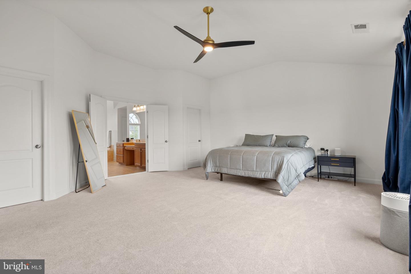 128 COACHMAN CIR, STAFFORD, Virginia 22554, 5 Bedrooms Bedrooms, ,4 BathroomsBathrooms,Residential,For sale,128 COACHMAN CIR,VAST2039906 MLS # VAST2039906