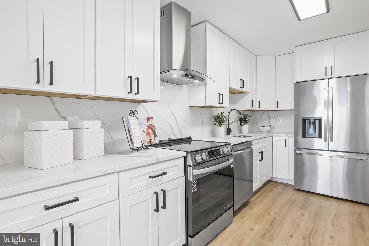 205 YOAKUM PKWY #1712, ALEXANDRIA, Virginia 22304, 3 Bedrooms Bedrooms, ,2 BathroomsBathrooms,Residential,For sale,205 YOAKUM PKWY #1712,VAAX2046598 MLS # VAAX2046598