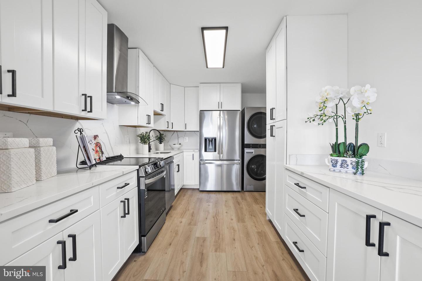 205 YOAKUM PKWY #1712, ALEXANDRIA, Virginia 22304, 3 Bedrooms Bedrooms, ,2 BathroomsBathrooms,Residential,For sale,205 YOAKUM PKWY #1712,VAAX2046598 MLS # VAAX2046598
