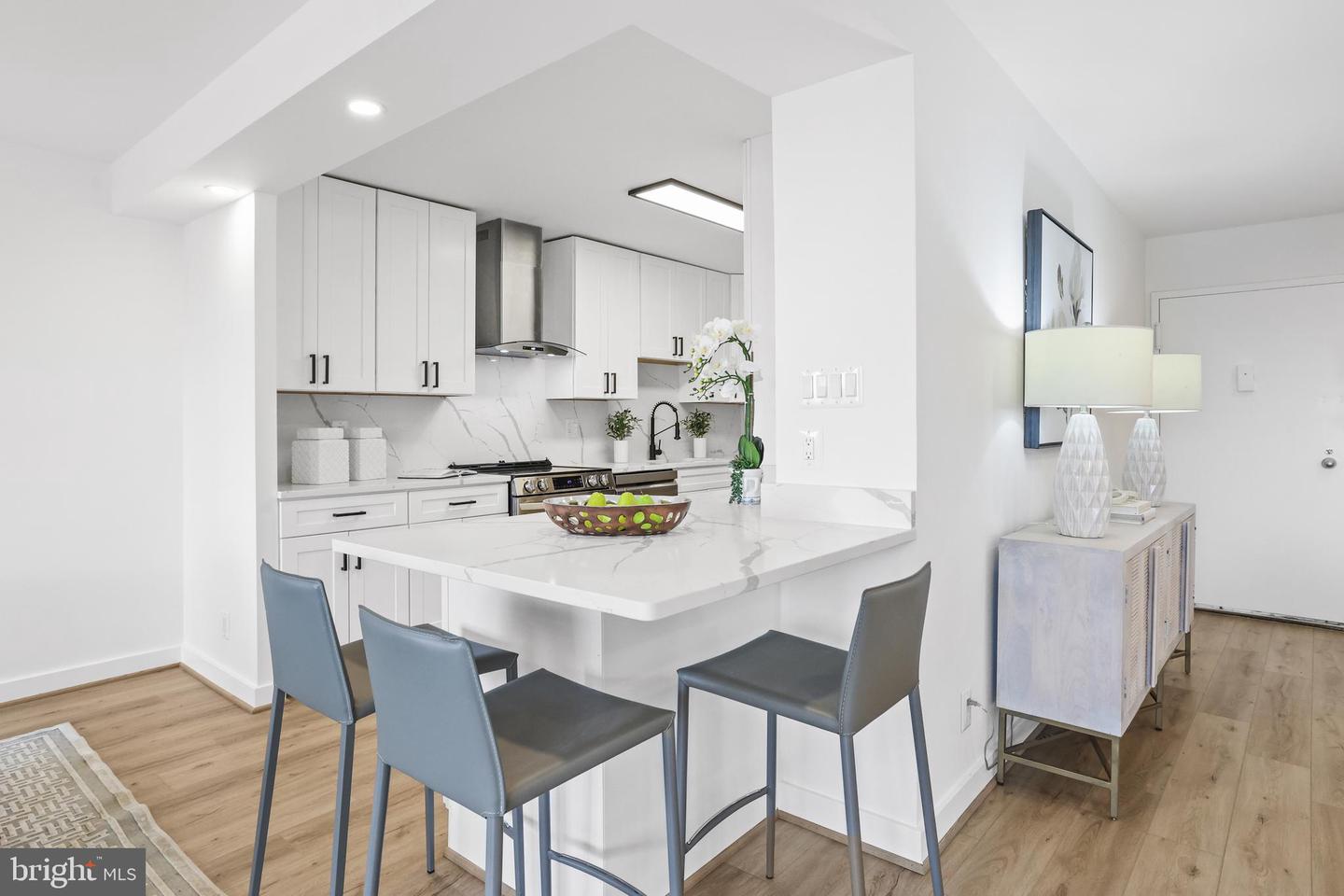 205 YOAKUM PKWY #1712, ALEXANDRIA, Virginia 22304, 3 Bedrooms Bedrooms, ,2 BathroomsBathrooms,Residential,For sale,205 YOAKUM PKWY #1712,VAAX2046598 MLS # VAAX2046598