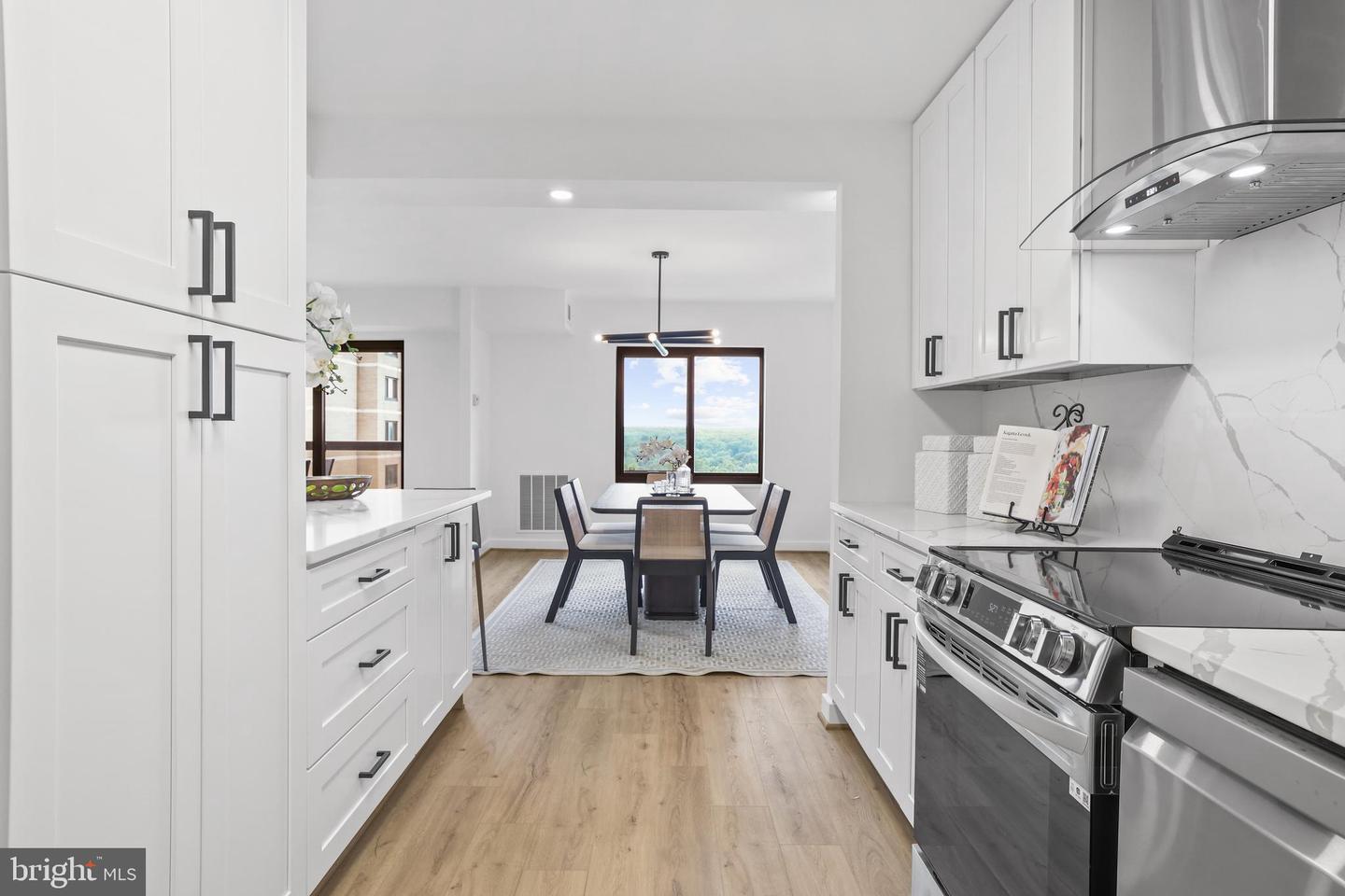 205 YOAKUM PKWY #1712, ALEXANDRIA, Virginia 22304, 3 Bedrooms Bedrooms, ,2 BathroomsBathrooms,Residential,For sale,205 YOAKUM PKWY #1712,VAAX2046598 MLS # VAAX2046598